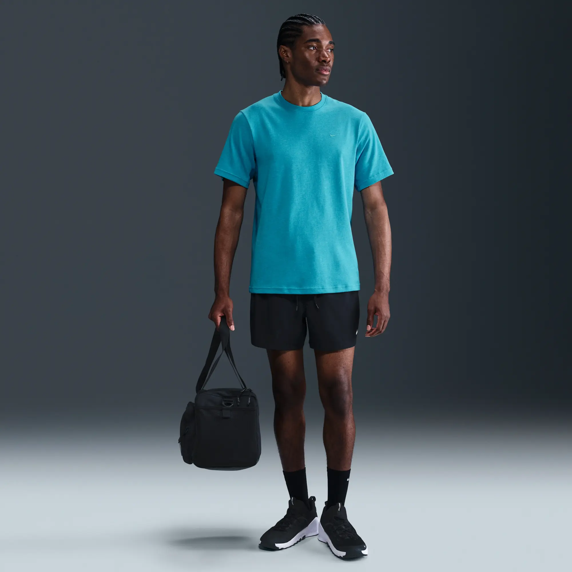 Nike Primary Men's Dri-FIT Short-sleeve Versatile Top - Green - Sustainable Materials