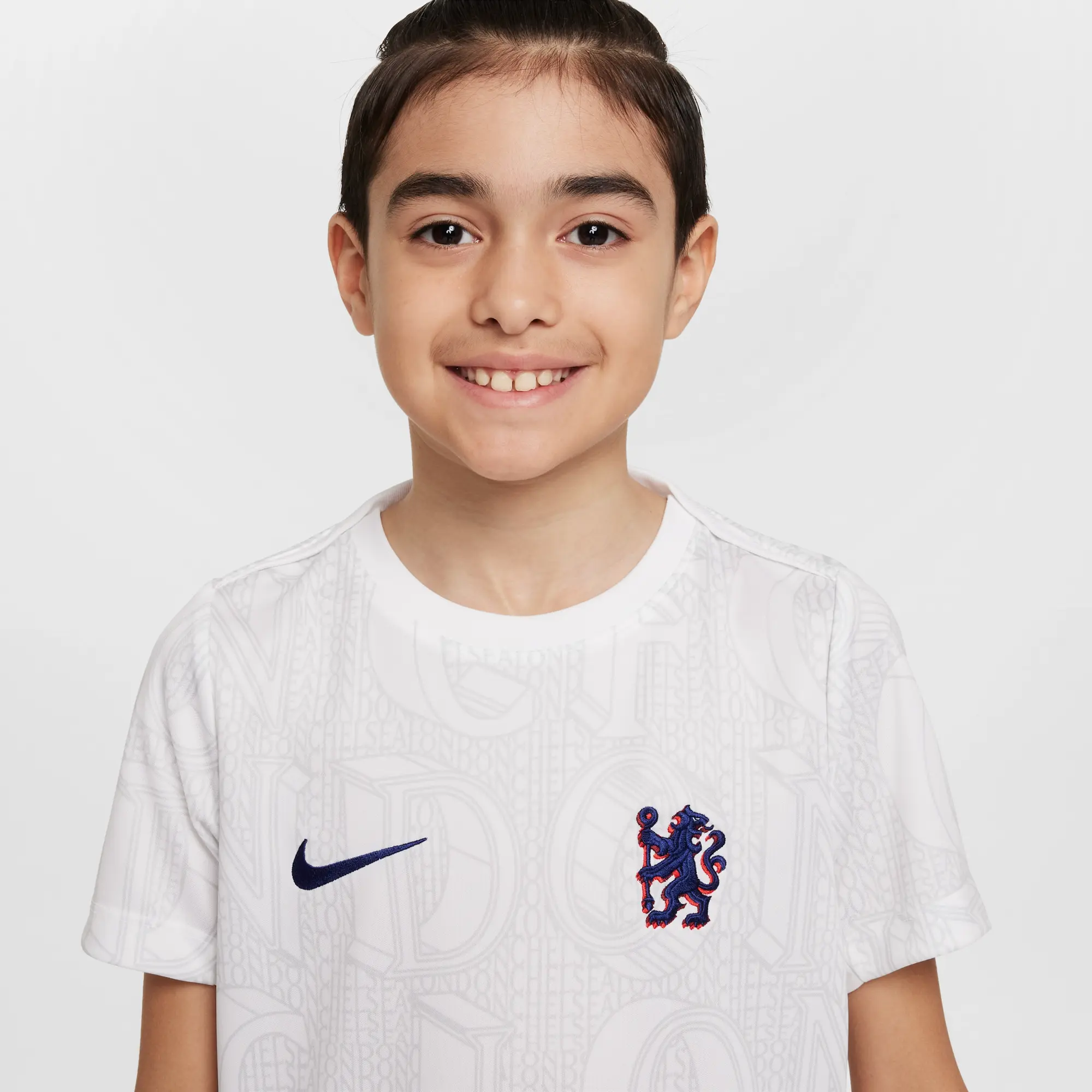 Chelsea F.C. Academy Pro Older Kids' Nike Dri-FIT Football Pre-Match Top - White - Polyester