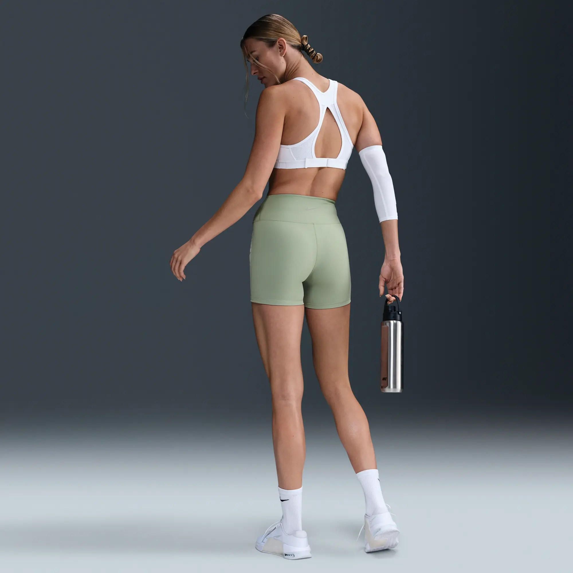 Women's Nike One 5in Shorts in Green 