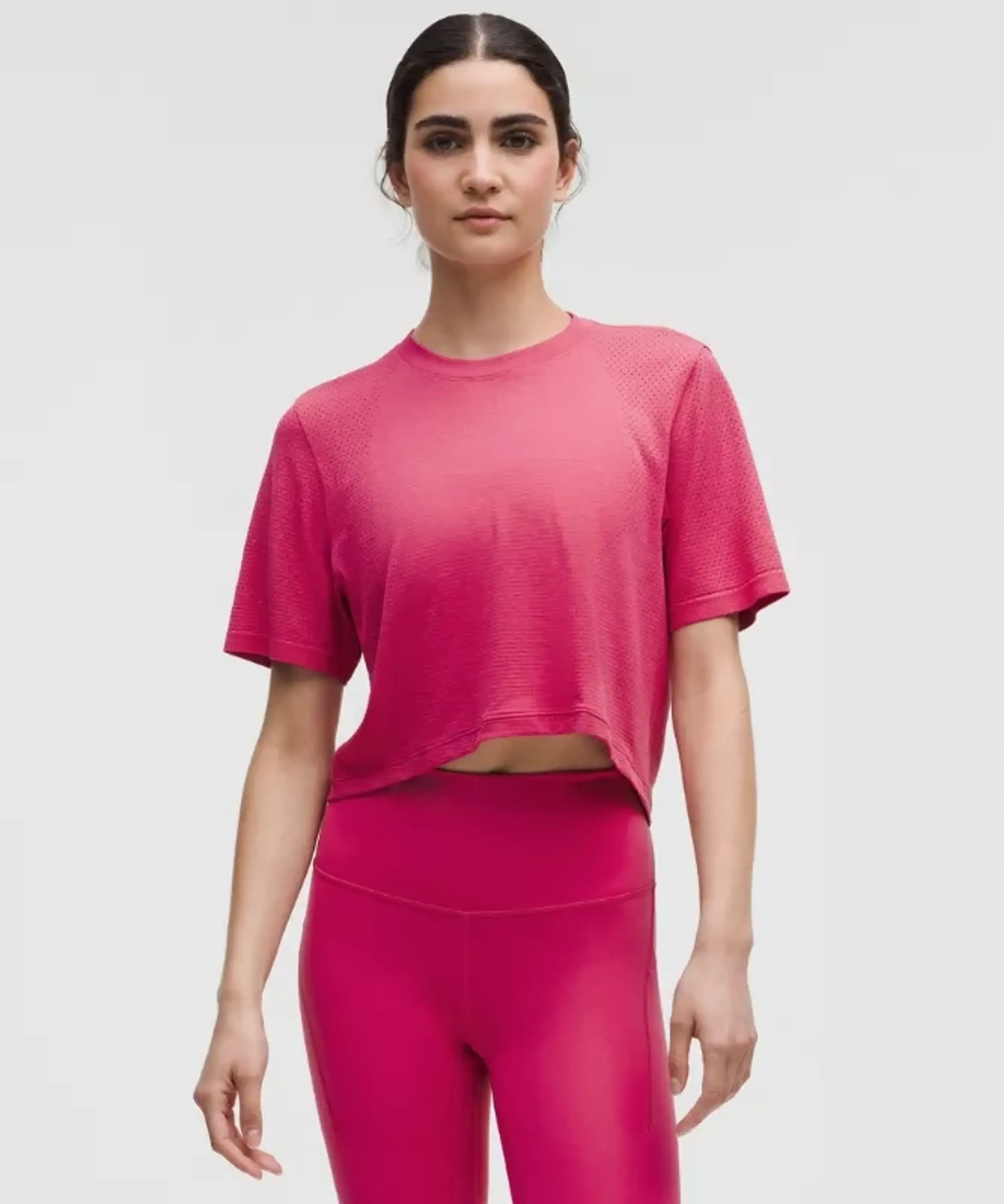 lululemon – Women's Swiftly High-Low Cropped Short-Sleeve Shirt – Color Pink – Size 10