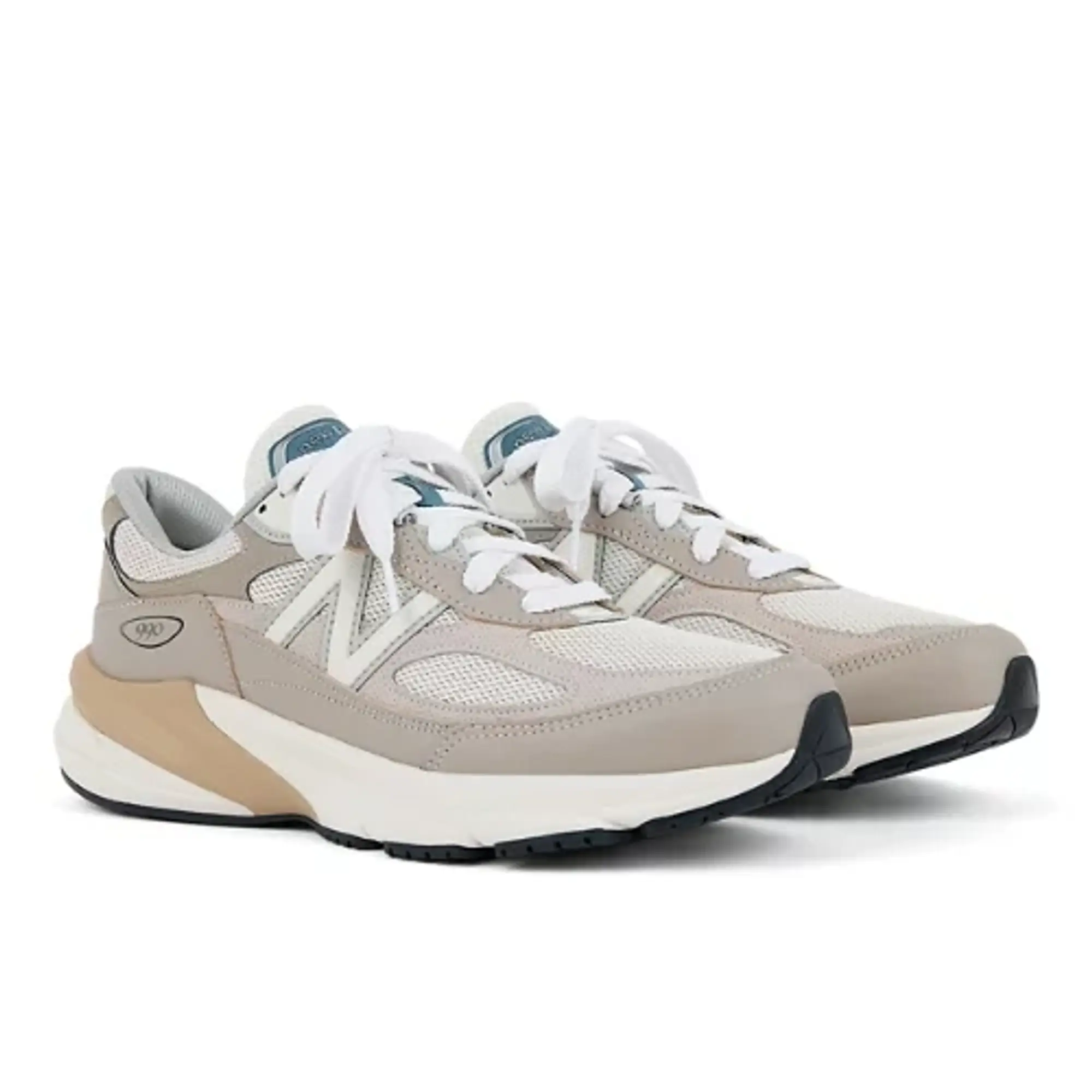 New Balance Unisex Made in USA 990v6 in Beige/Grey Suede/Mesh