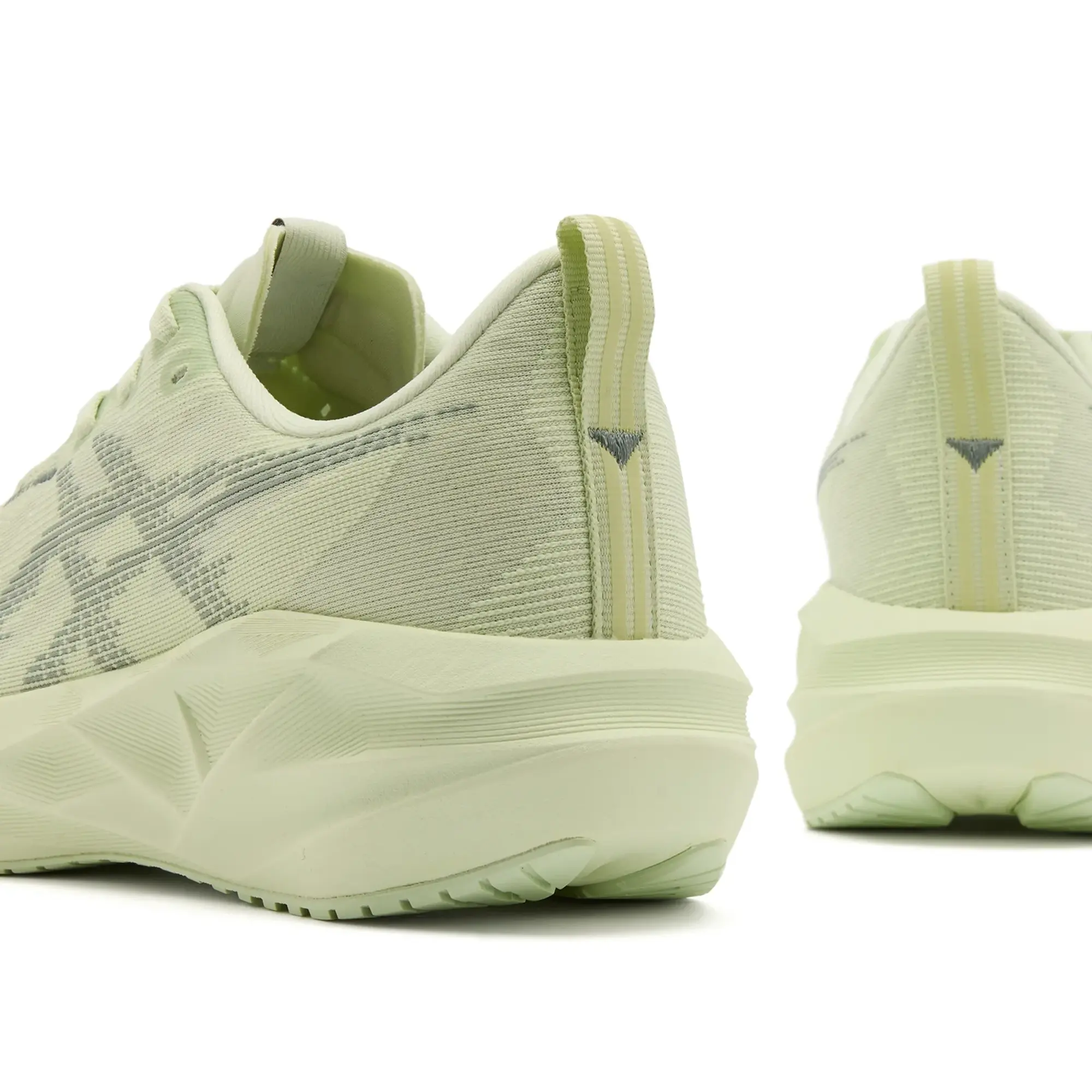 Asics Novablast 5