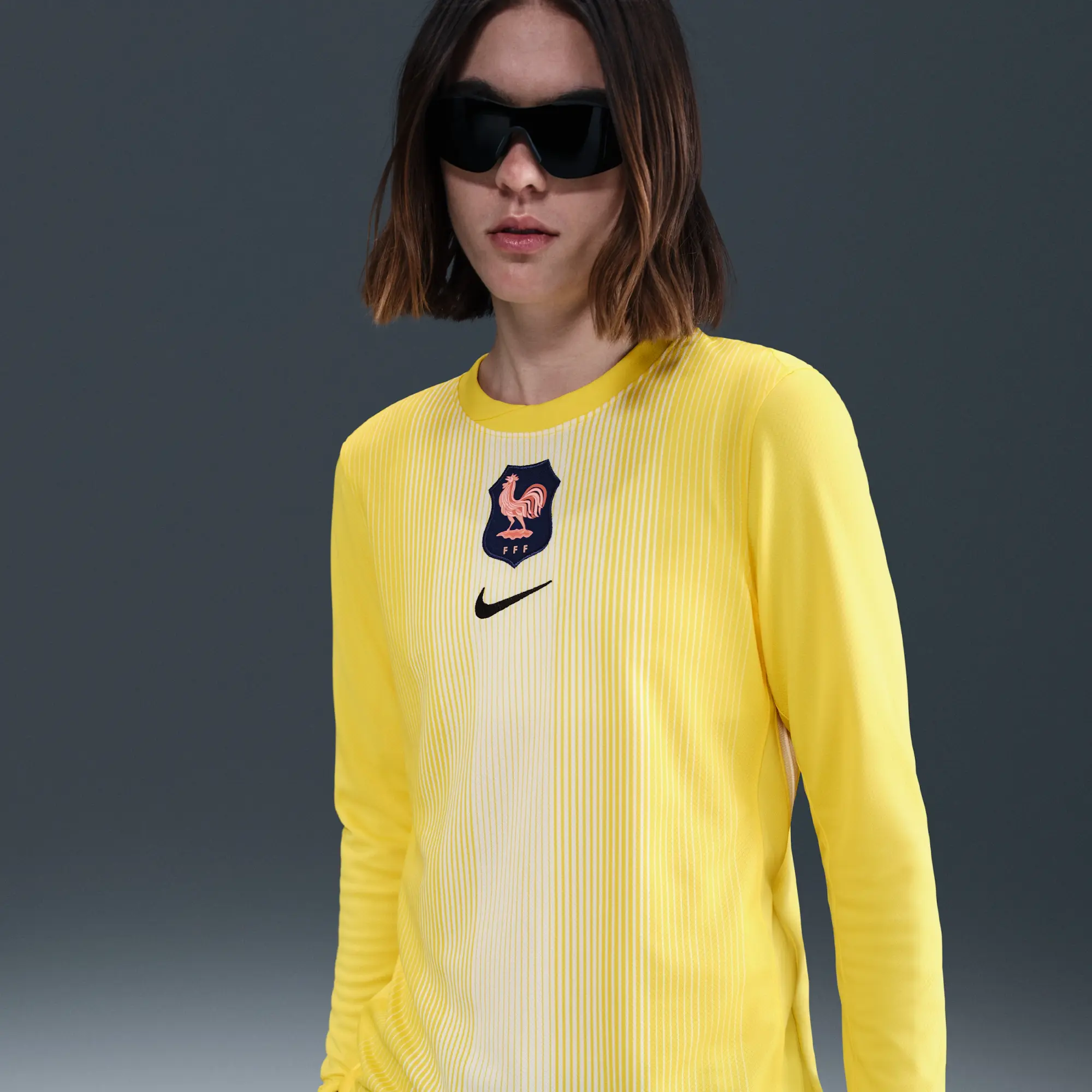 FFF 2025/26 Stadium Goalkeeper Women's Nike Dri-FIT Football Replica Long-Sleeve Shirt - Yellow - Polyester