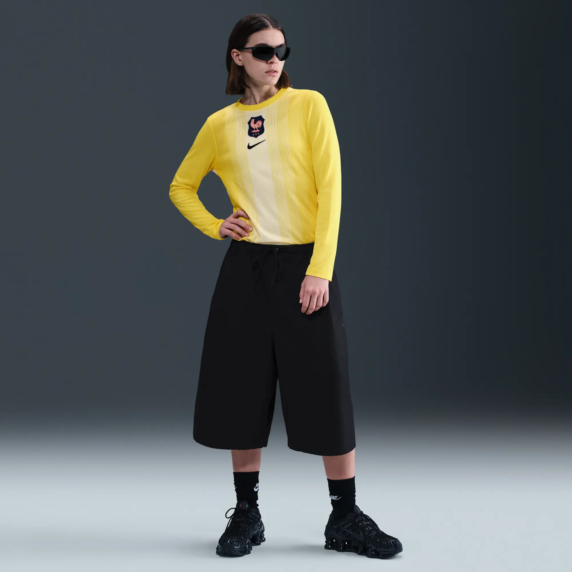 FFF 2025/26 Stadium Goalkeeper Women's Nike Dri-FIT Football Replica Long-Sleeve Shirt - Yellow - Polyester