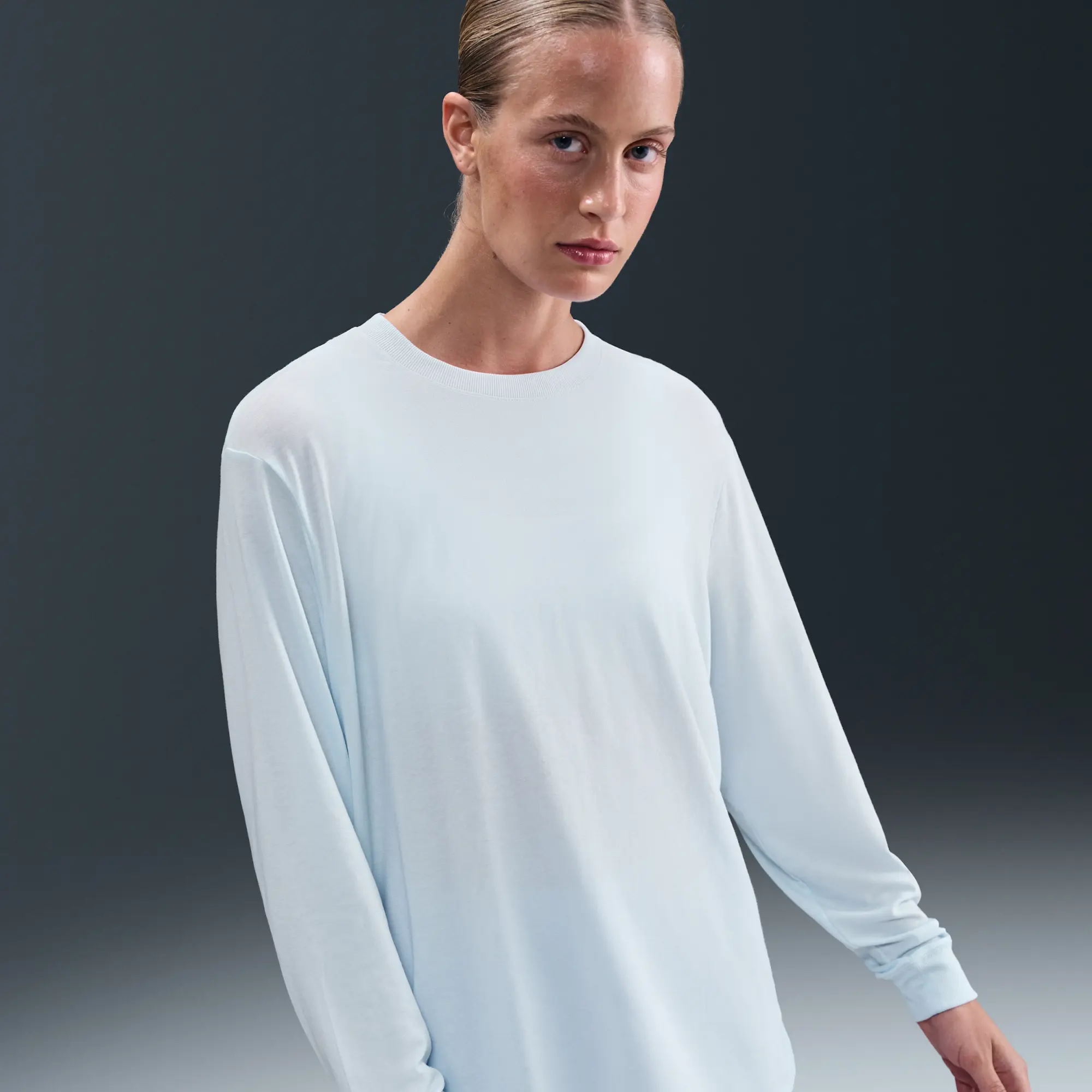 Nike One Relaxed Women's Dri-FIT Long-Sleeve Top - Blue - Polyester/Cotton/Elastane
