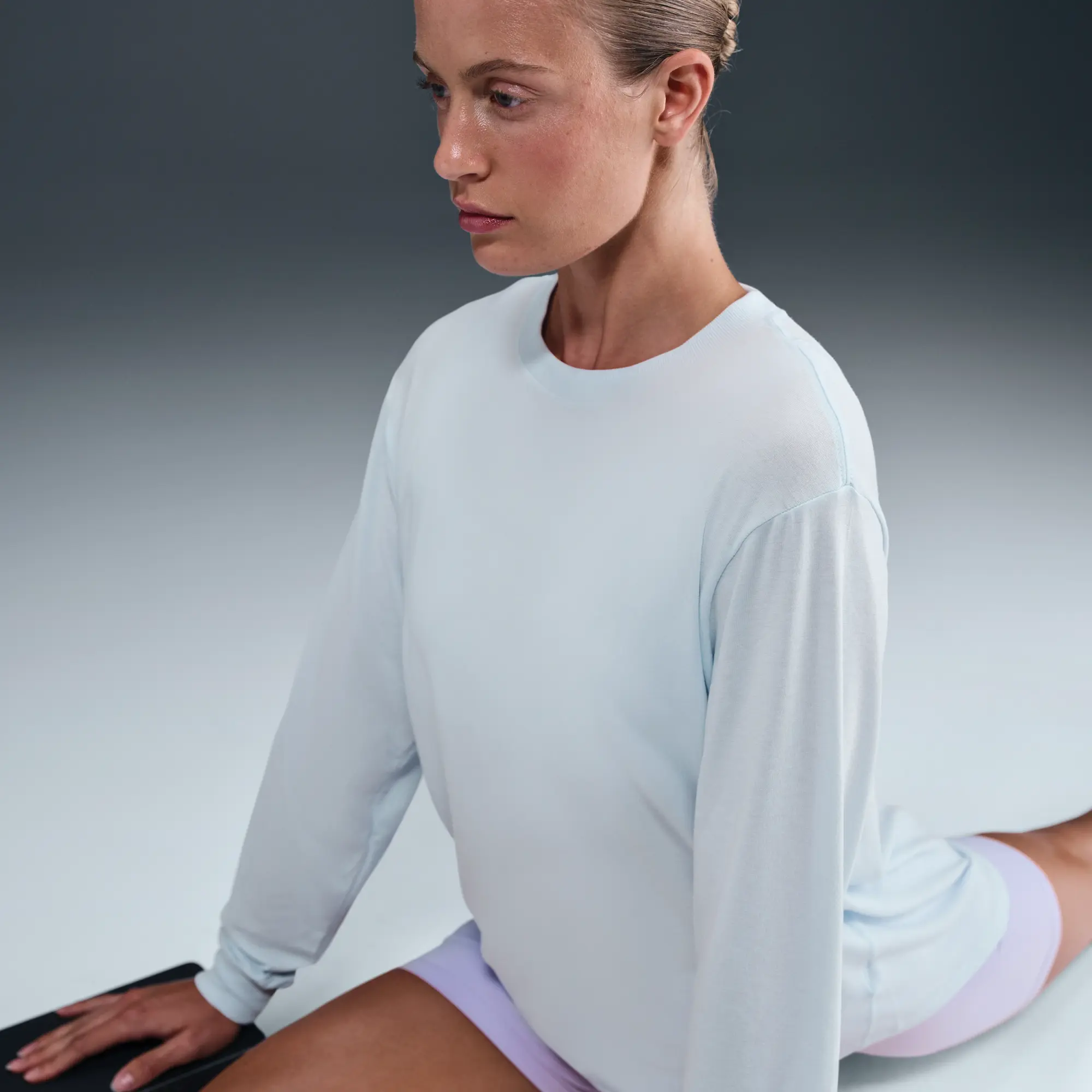Nike One Relaxed Women's Dri-FIT Long-Sleeve Top - Blue - Polyester/Cotton/Elastane