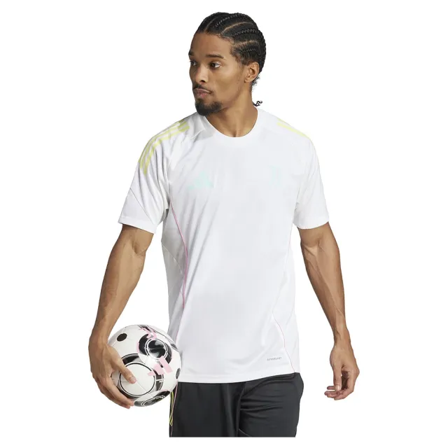 adidas Juventus Tシャツ 640.webp