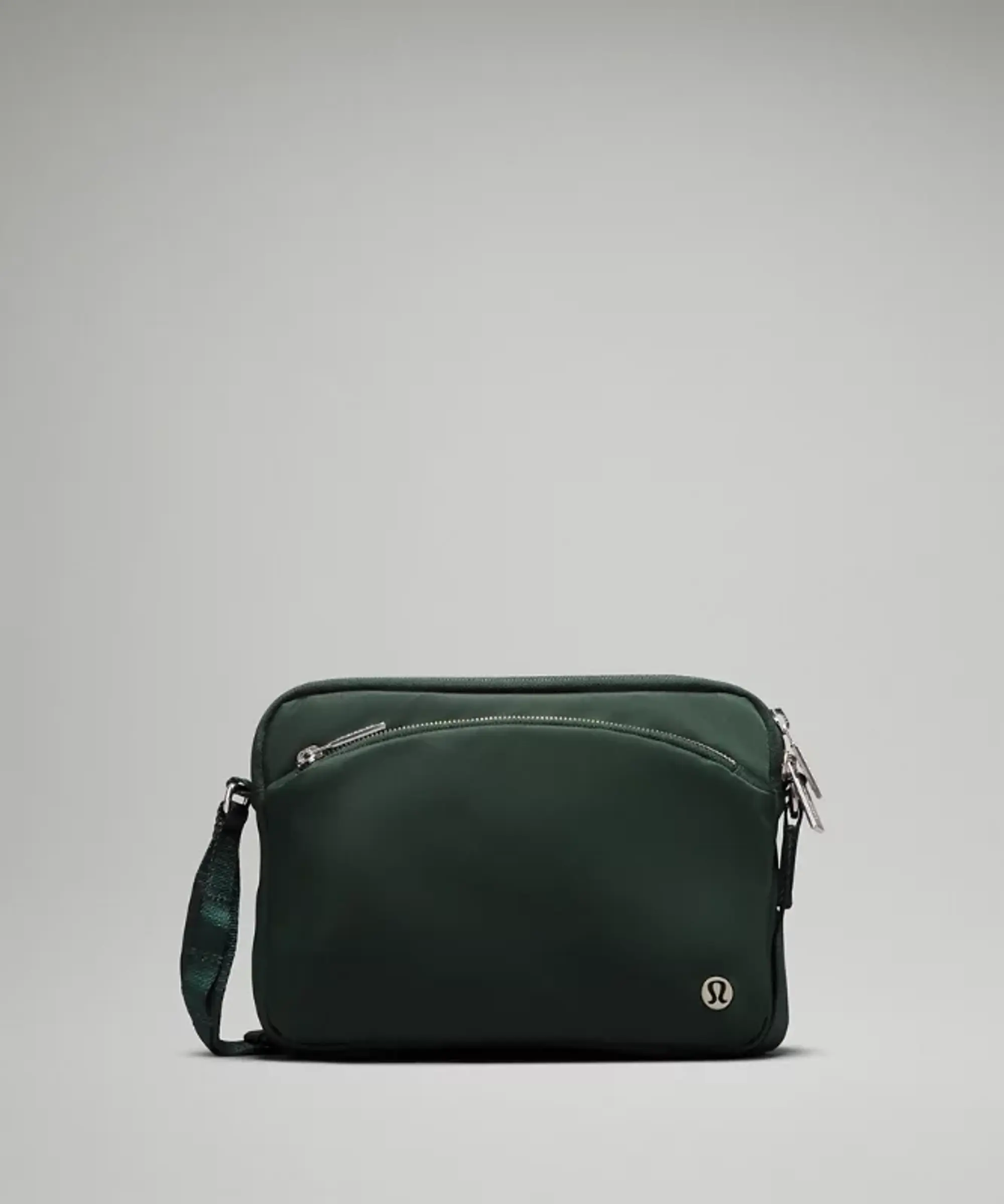 lululemon – City Adventurer Crossbody Bag 2.5L – Color Green