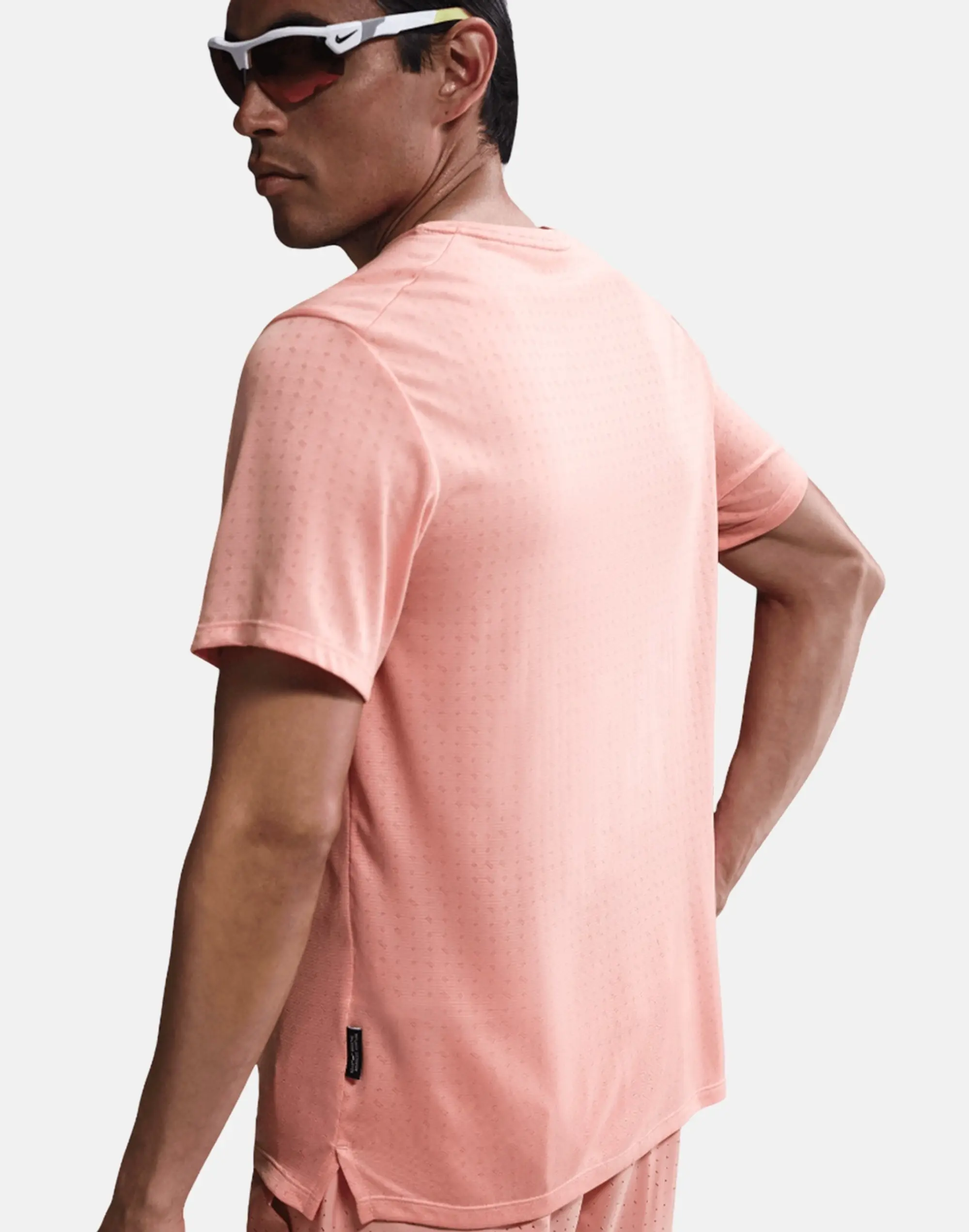 Men's Nike Miler Breathe T-Shirt in Orange/Silver 