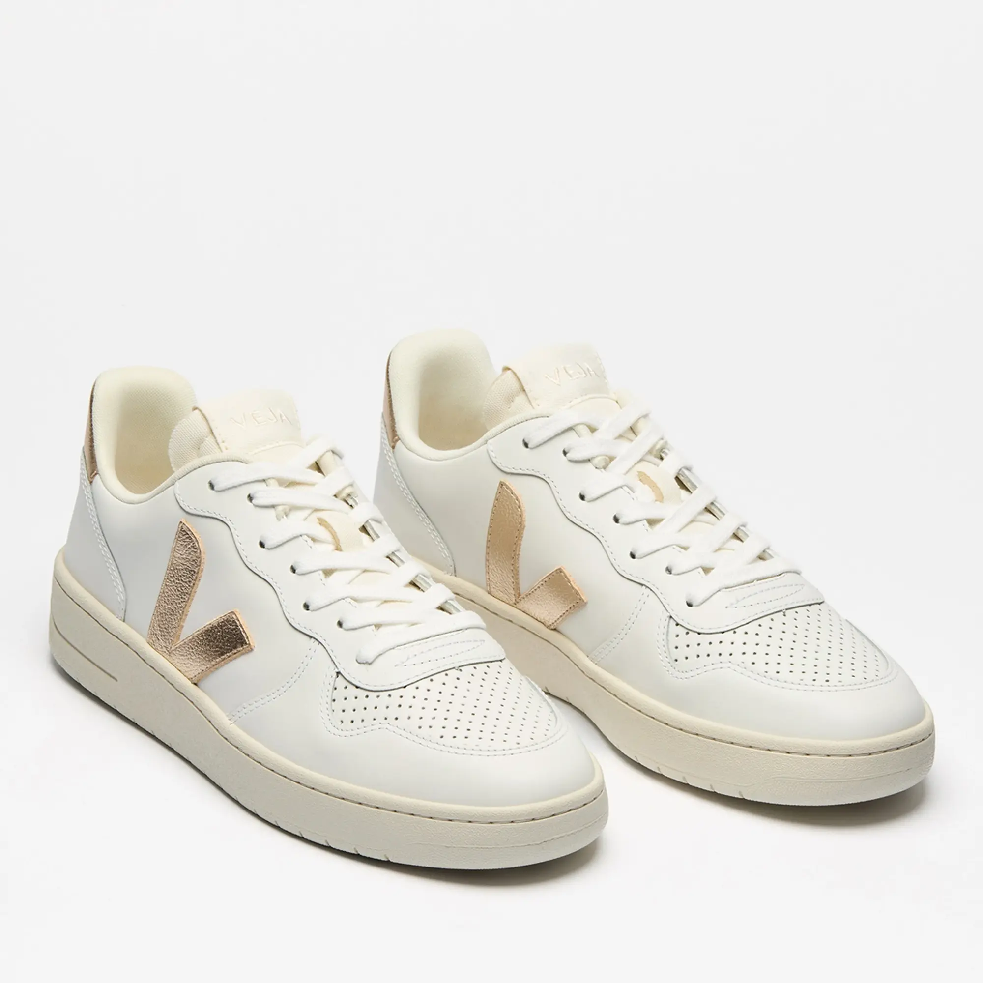 Veja Women's V-10 Leather Trainers