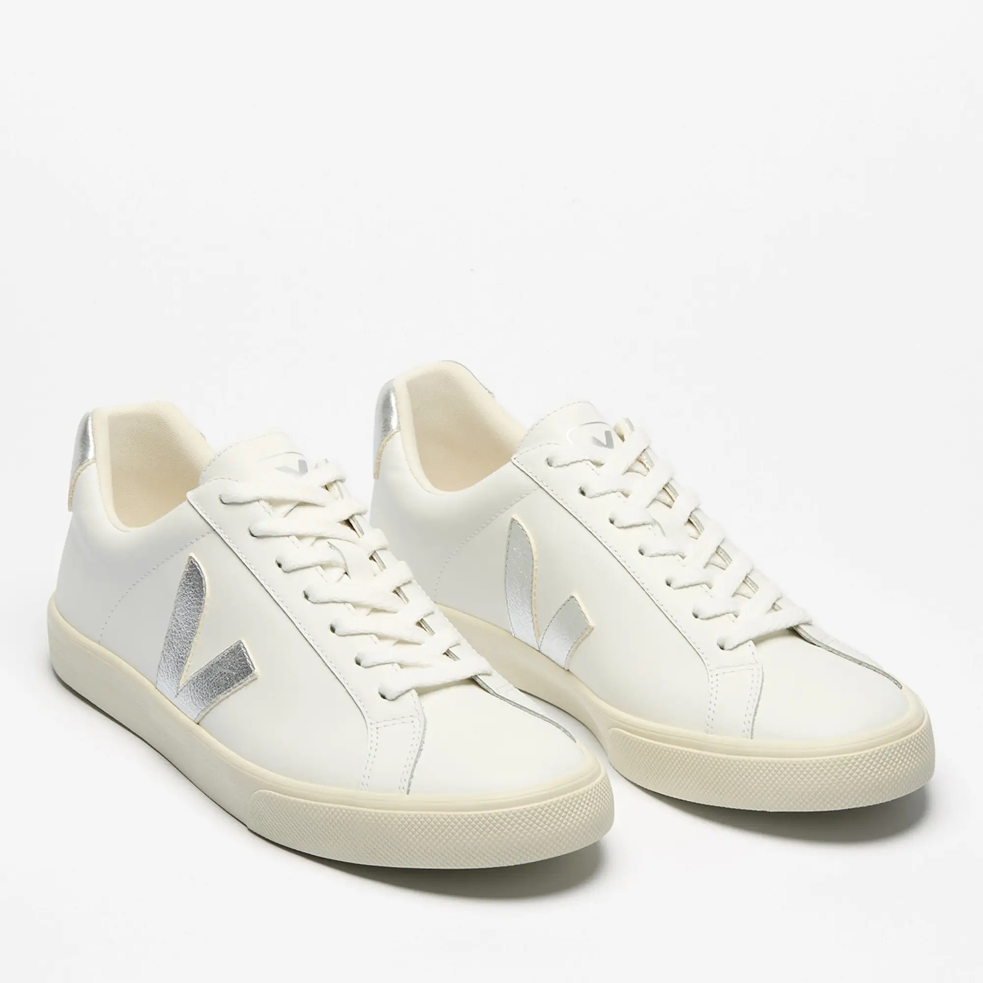 Veja Women's Esplar Leather Low Top Trainers