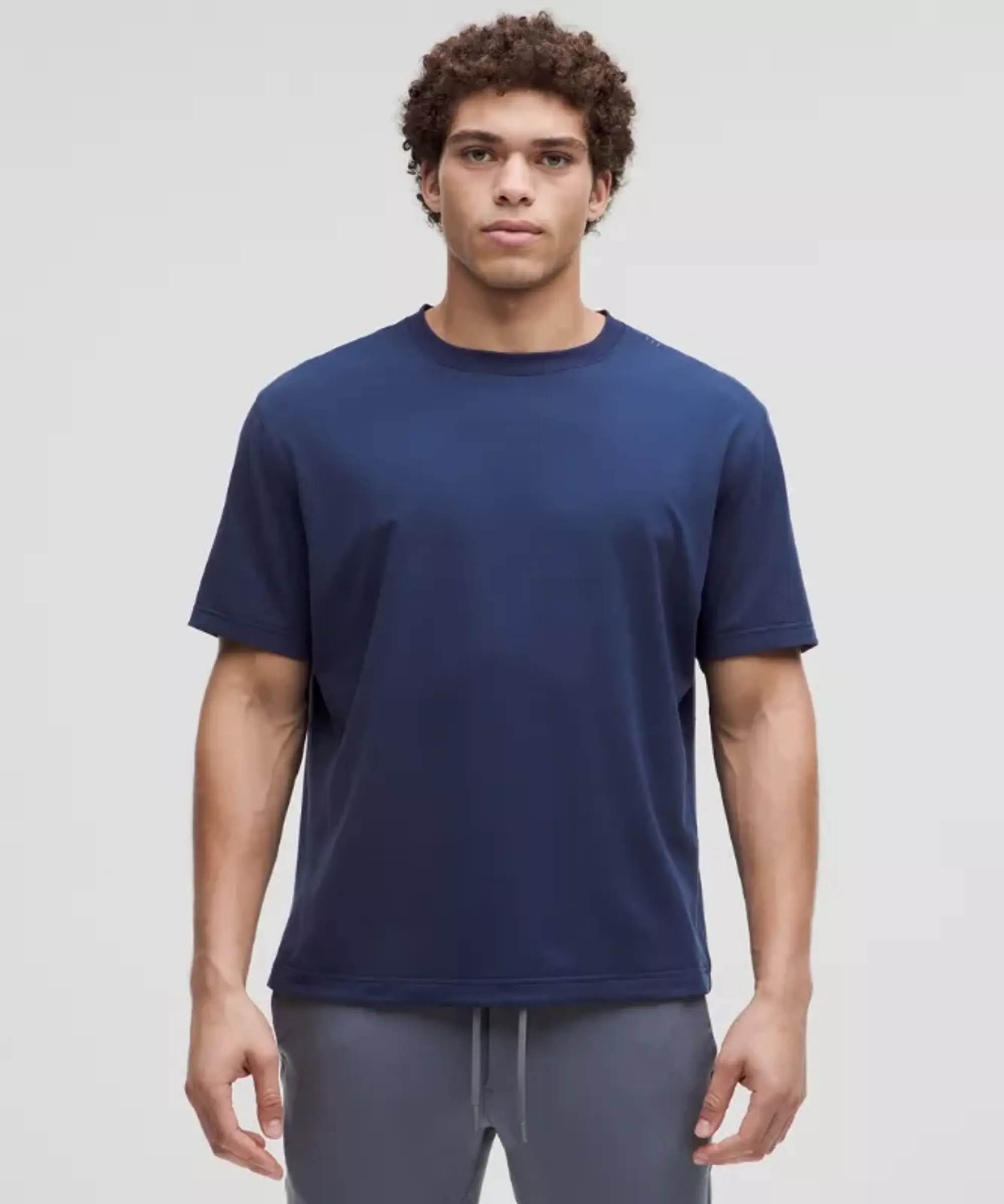 lululemon – Men's EasySet Training Short-Sleeve Shirt – Color Blue – Size L