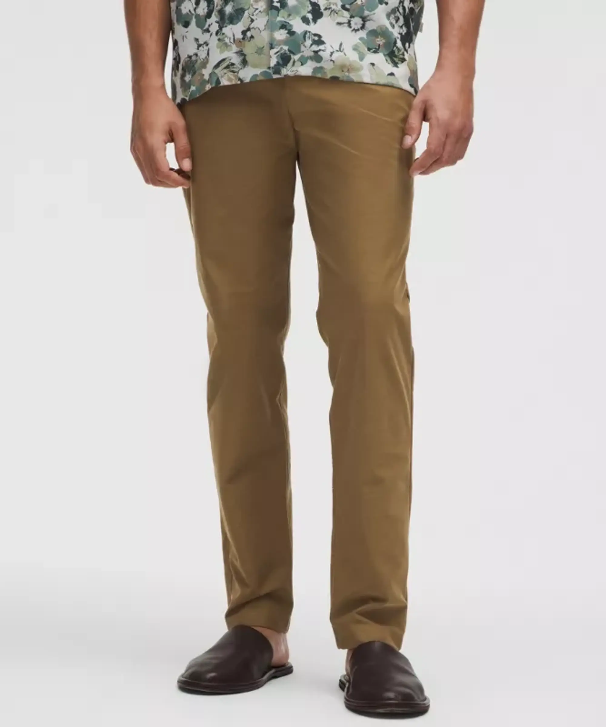 lululemon – Men's ABC Classic-Fit 5 Pocket Trousers 30L Utilitech – Color Brown – Size 31