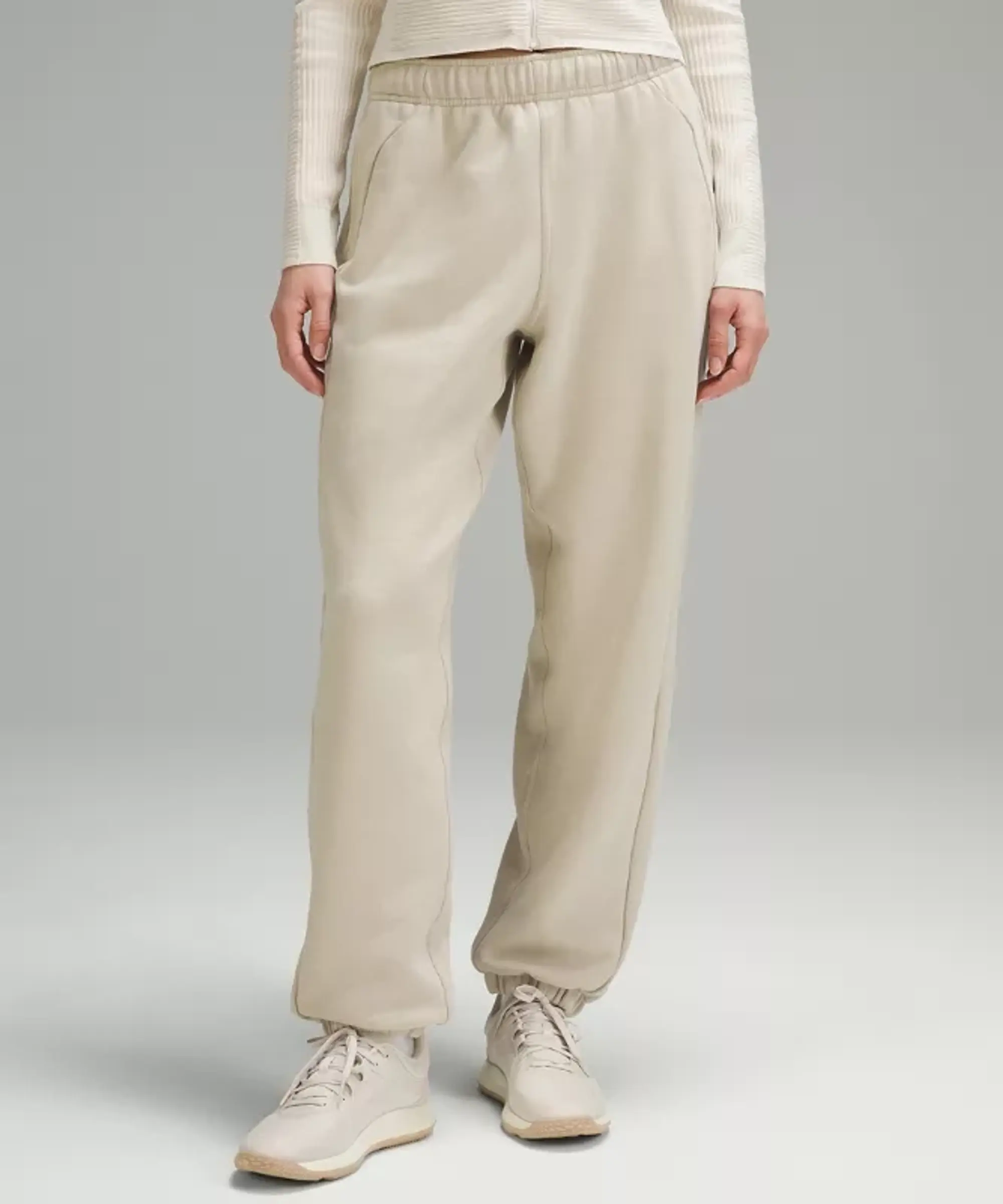 lululemon – Women's Scuba Mid-Rise Oversized Jogger Regular – Color White – Size M