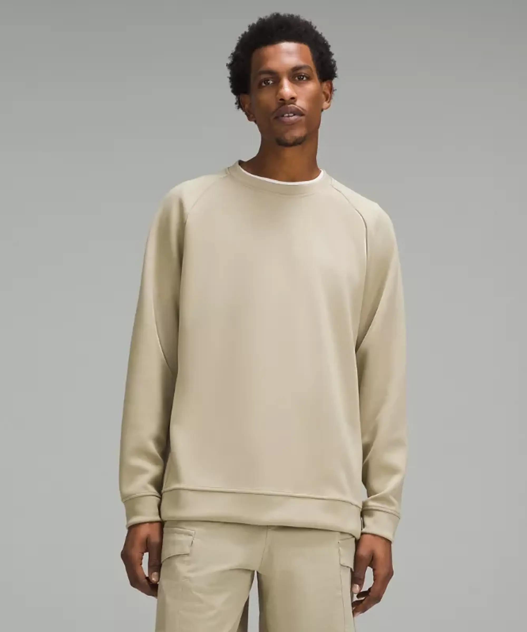 lululemon – Men's Smooth Spacer Classic-Fit Crew – Color Khaki – Size L