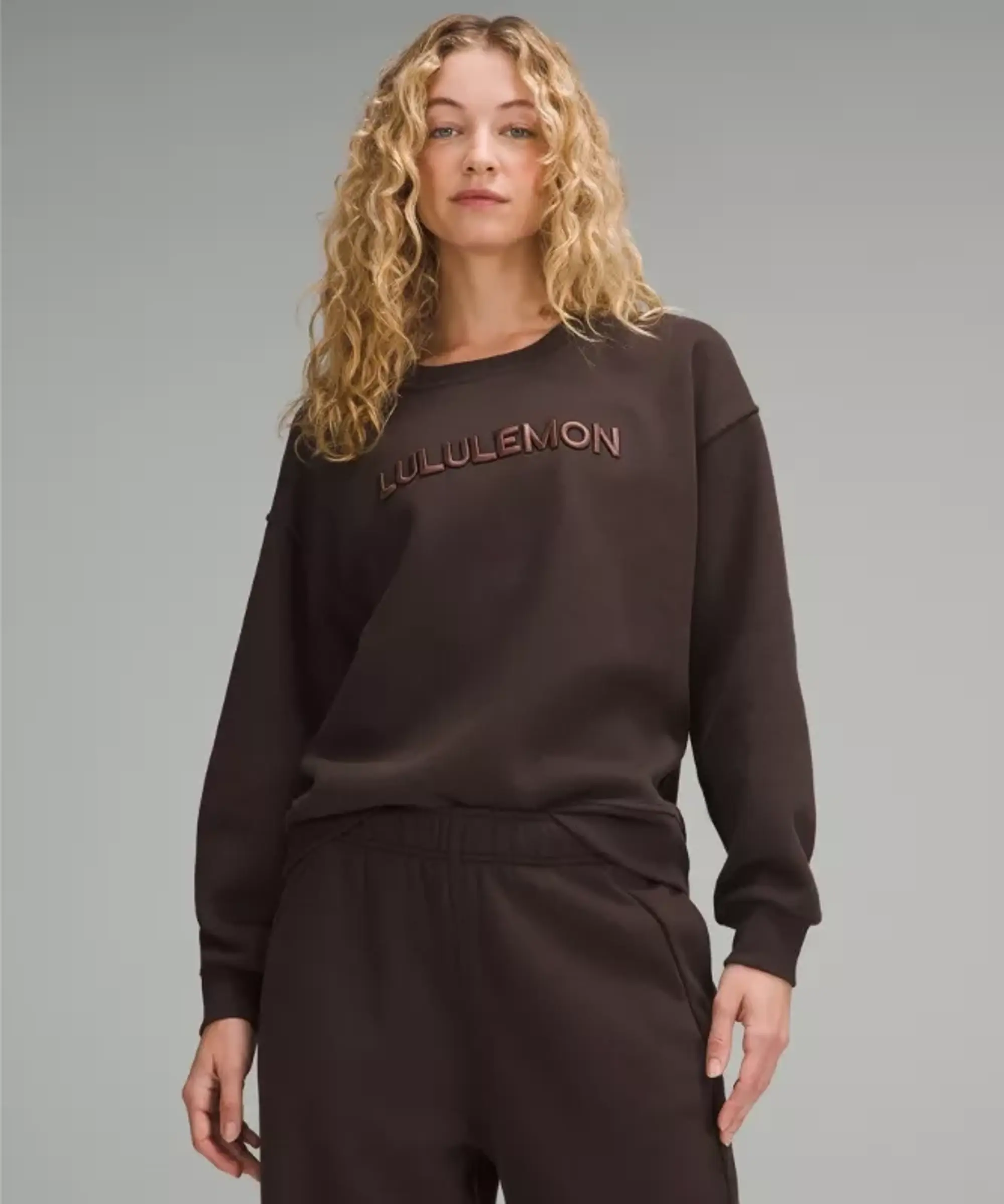 lululemon – Women's Perfectly Oversized Crew Sweatshirt Graphic – Color Brown – Size XS