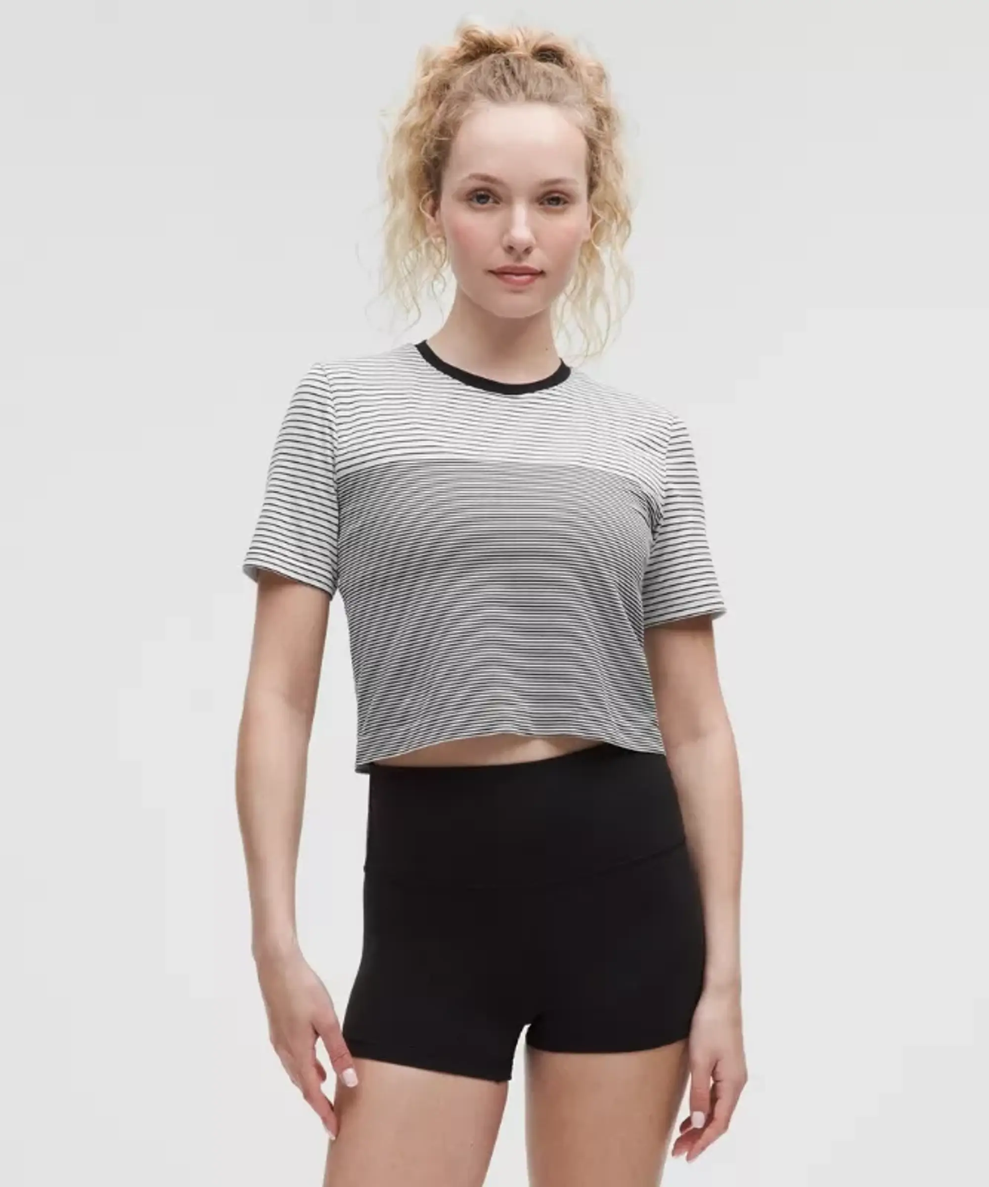 lululemon – Women's Seamless Classic-Fit Mariner Stripe Cropped T-Shirt – Color White/Black – Size L