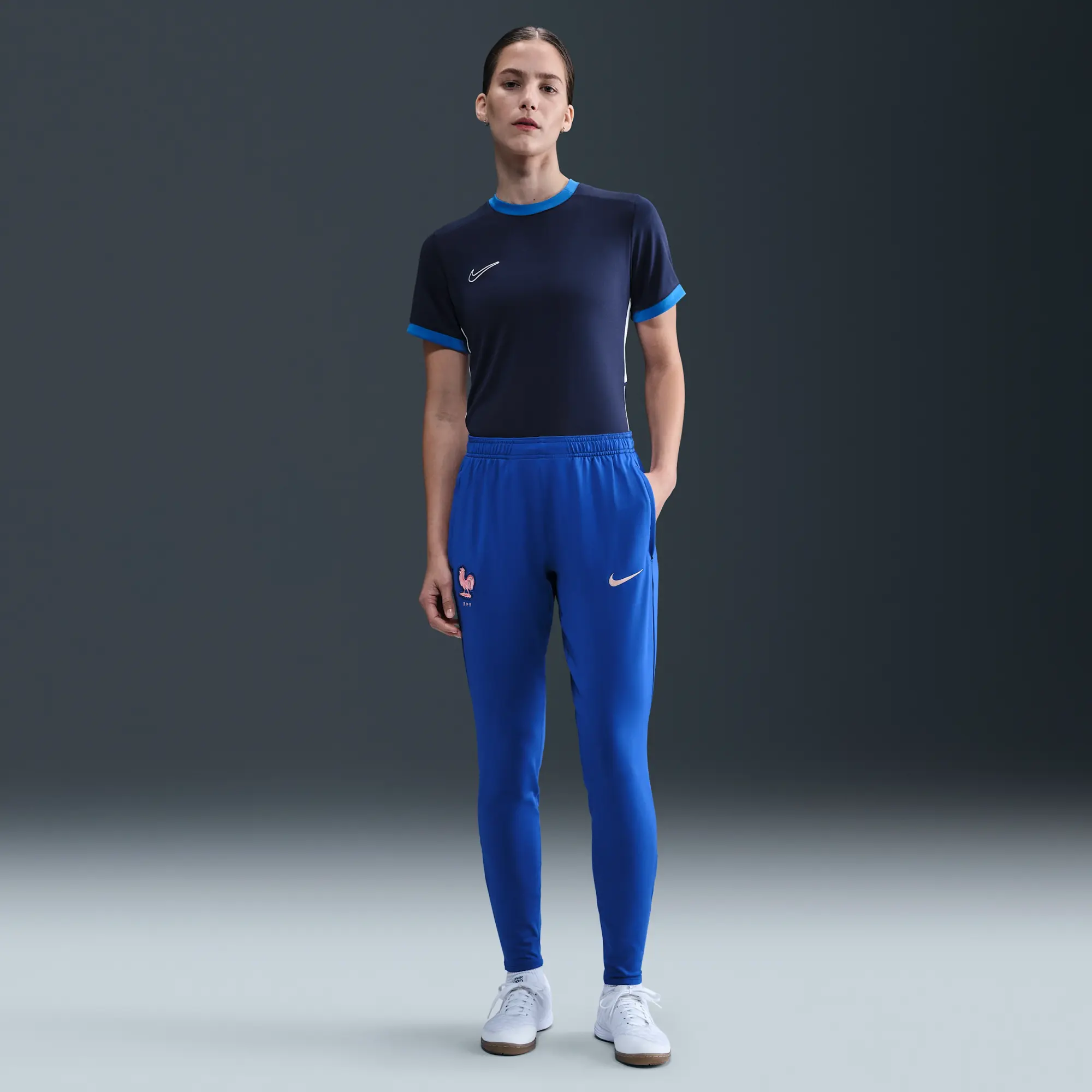 France Strike Women's Nike Dri-FIT Football Knit Pants - Blue - Sustainable Materials