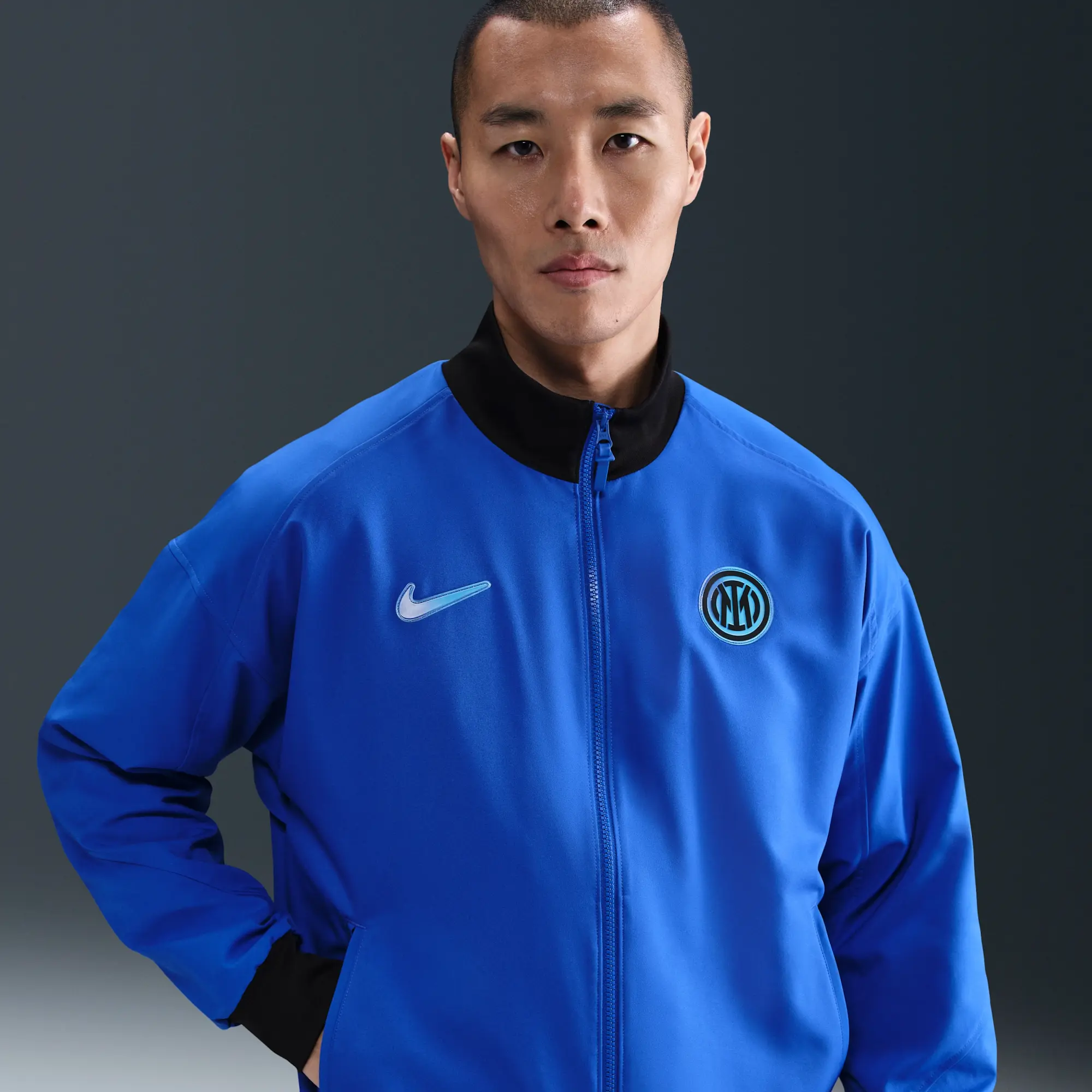 主役級【Nike ナイキ】Inter Milan テックフリース ジャケット Inter Milan Strike Men's Nike Dri-FIT Football Anthem Jacket