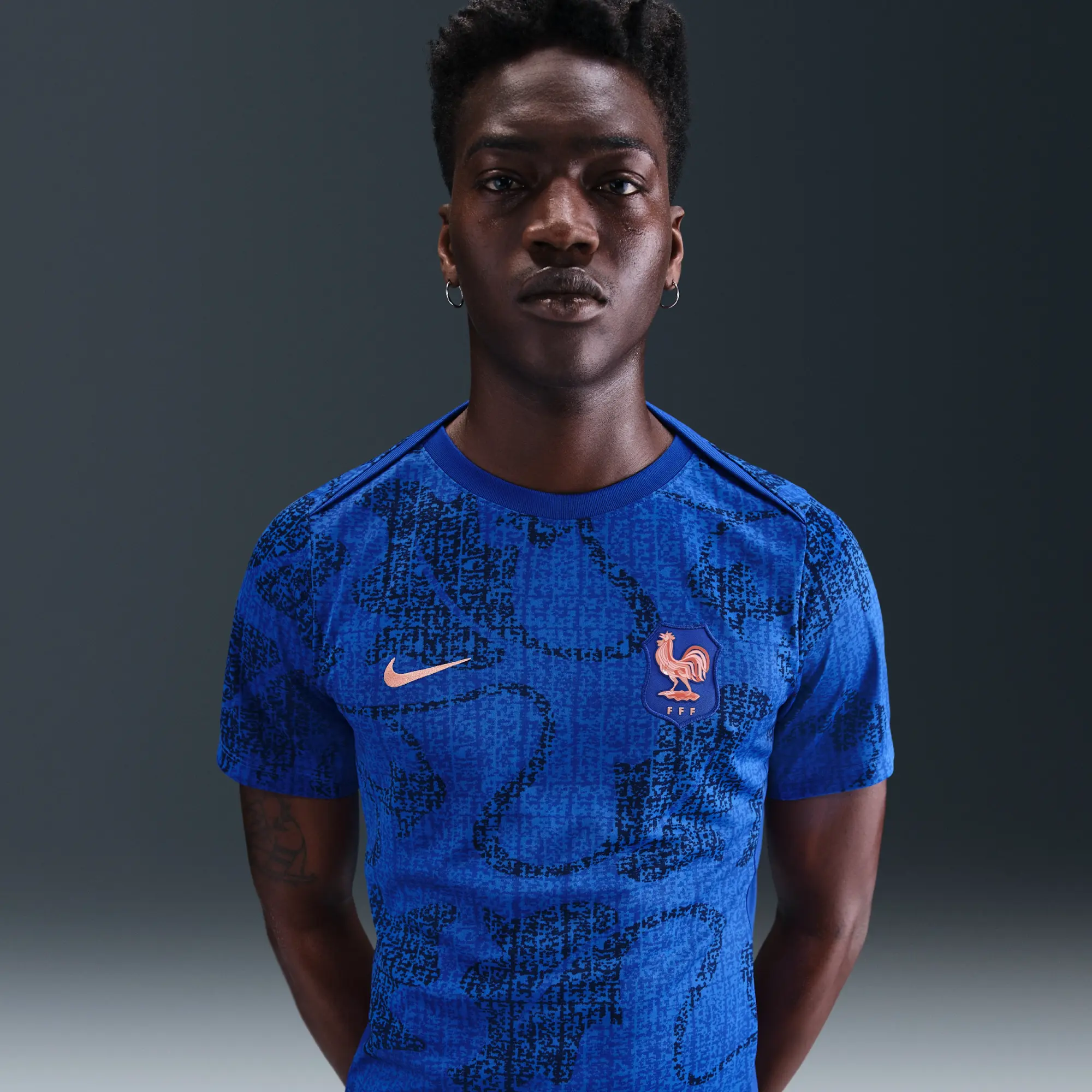 FFF Academy Pro Men's Nike Dri-FIT Football Pre-Match Short-Sleeve Top - Blue - Recycled Polyester