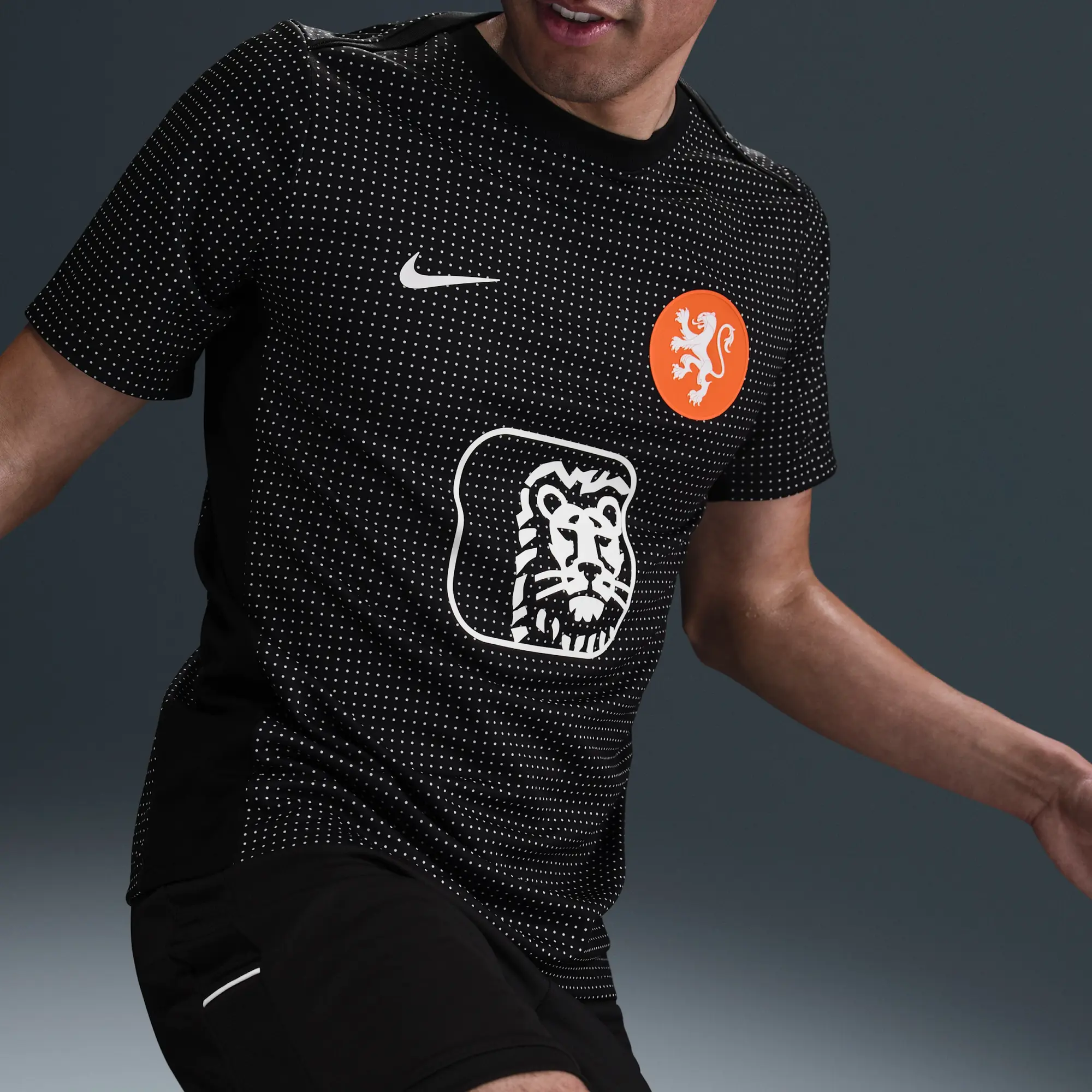 Netherlands Academy Pro Men's Nike Dri-FIT Football Pre-Match Short-Sleeve Top - Black - Recycled Polyester