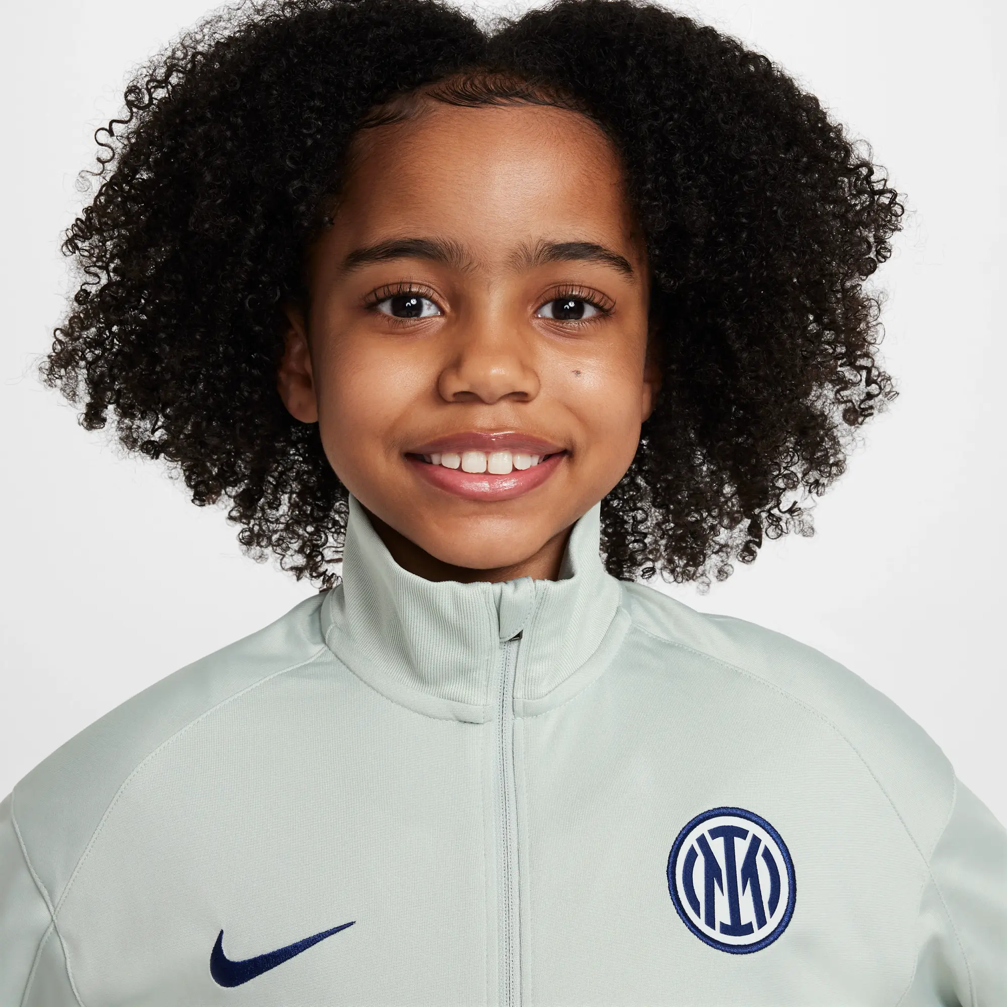 Inter Milan Strike Older Kids' Nike Dri-FIT Football Knit Tracksuit - Grey - Sustainable Materials