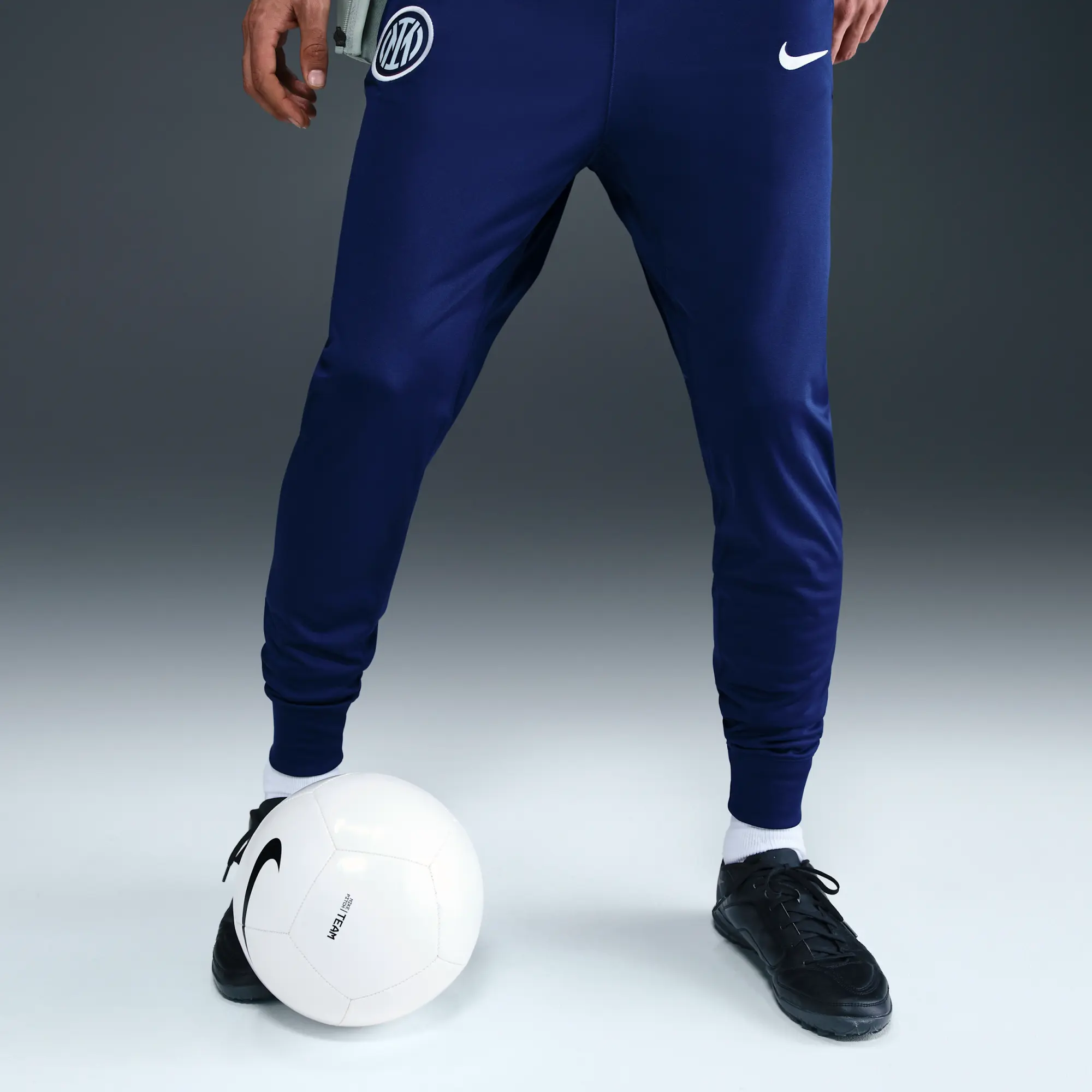 Inter Milan Strike Men's Nike Dri-FIT Football Knit Tracksuit - Grey - Sustainable Materials