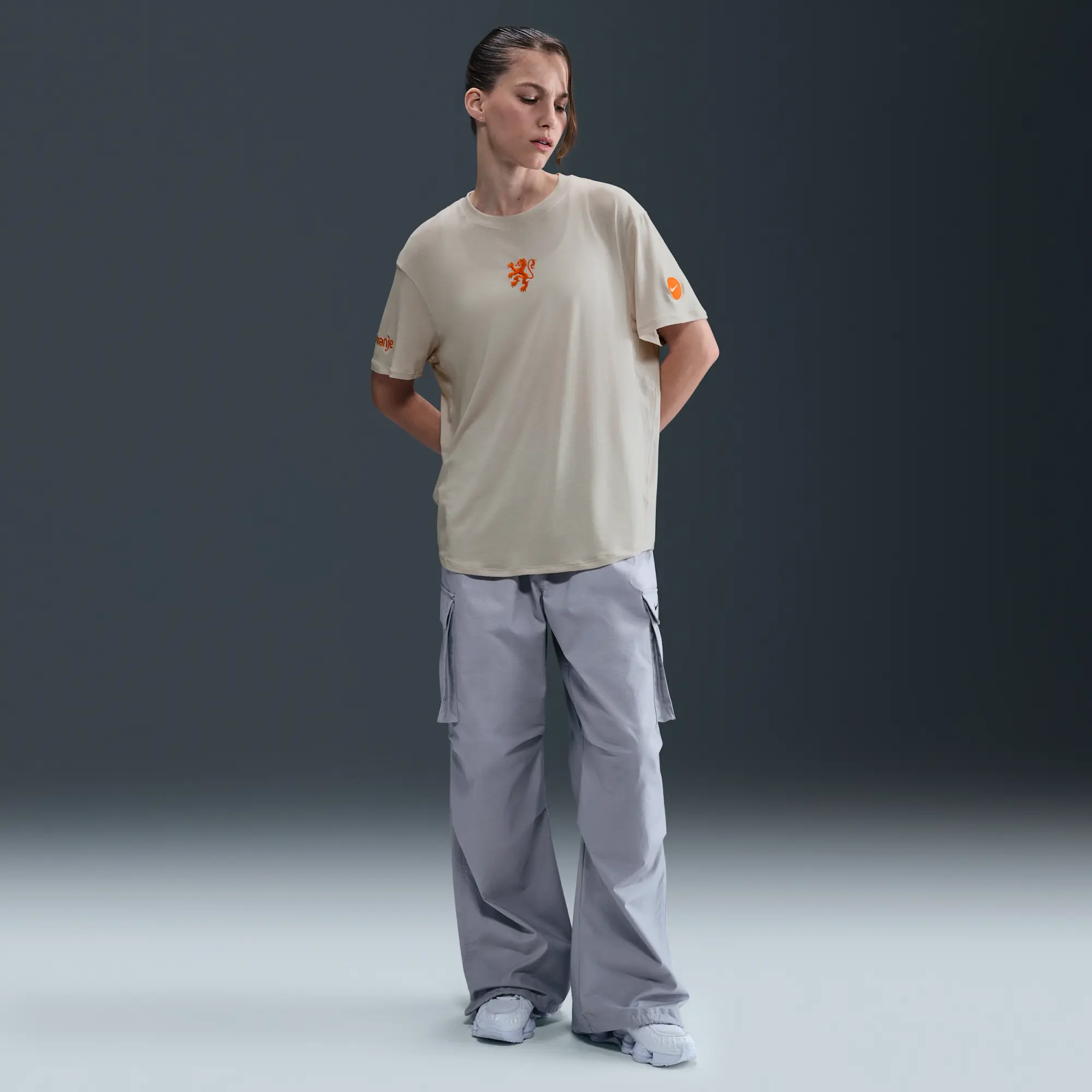 Netherlands Relaxed Women's Nike One Dri-FIT Football Short-Sleeve Top - Brown - Polyester/Cotton/Elastane