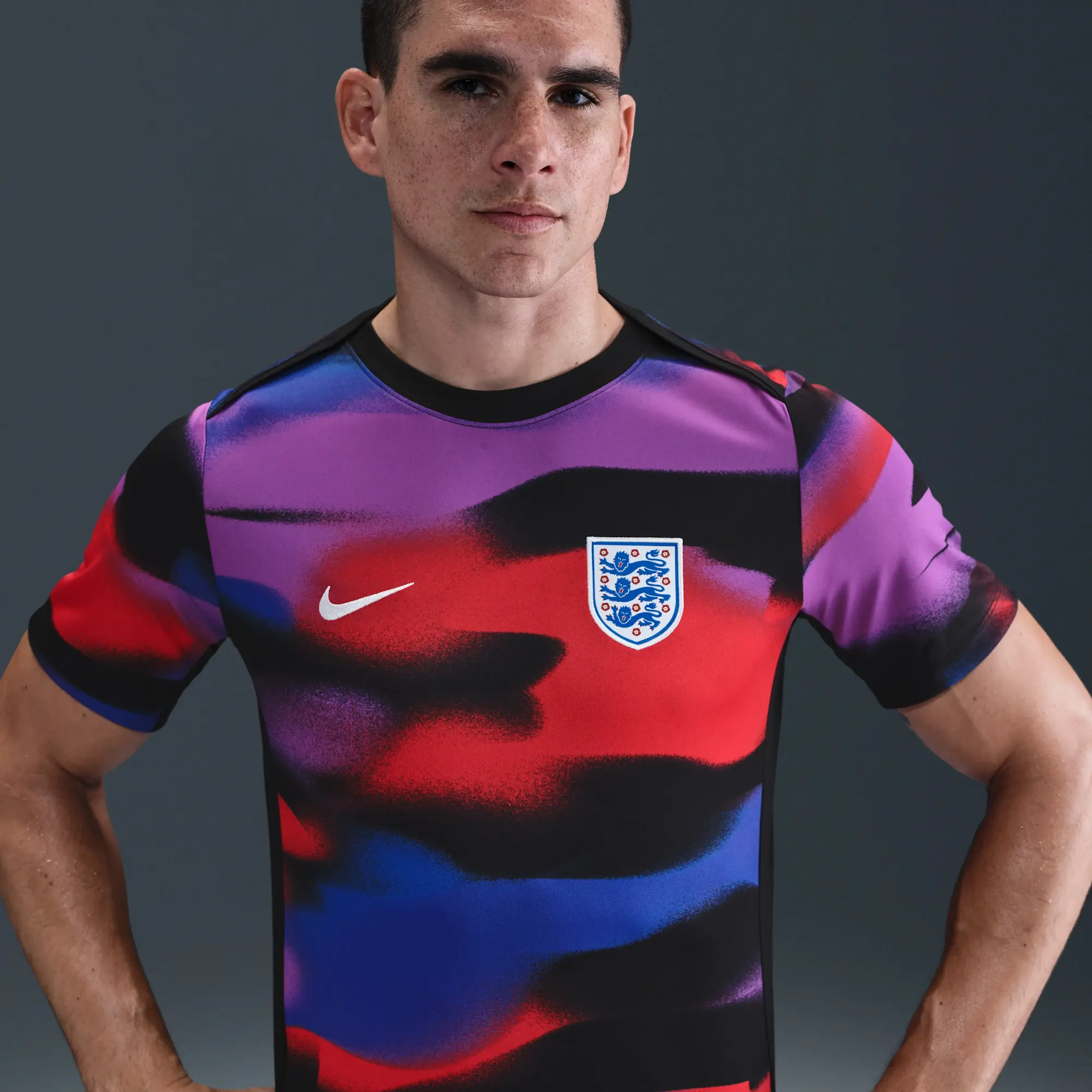 England Academy Pro Men's Nike Dri-FIT Football Pre-Match Short-Sleeve Top - Blue - Polyester
