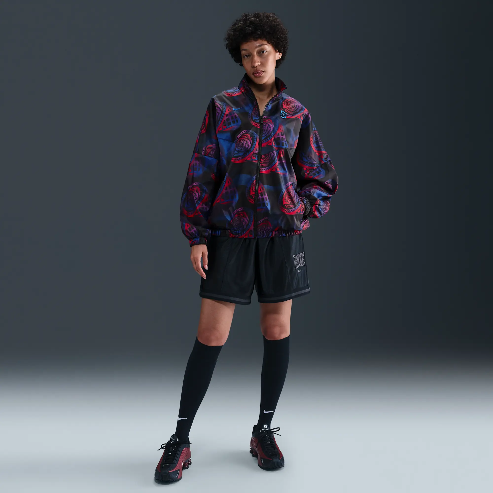 England Essential Windrunner Women's Nike Football Woven Jacket - Black - Polyester