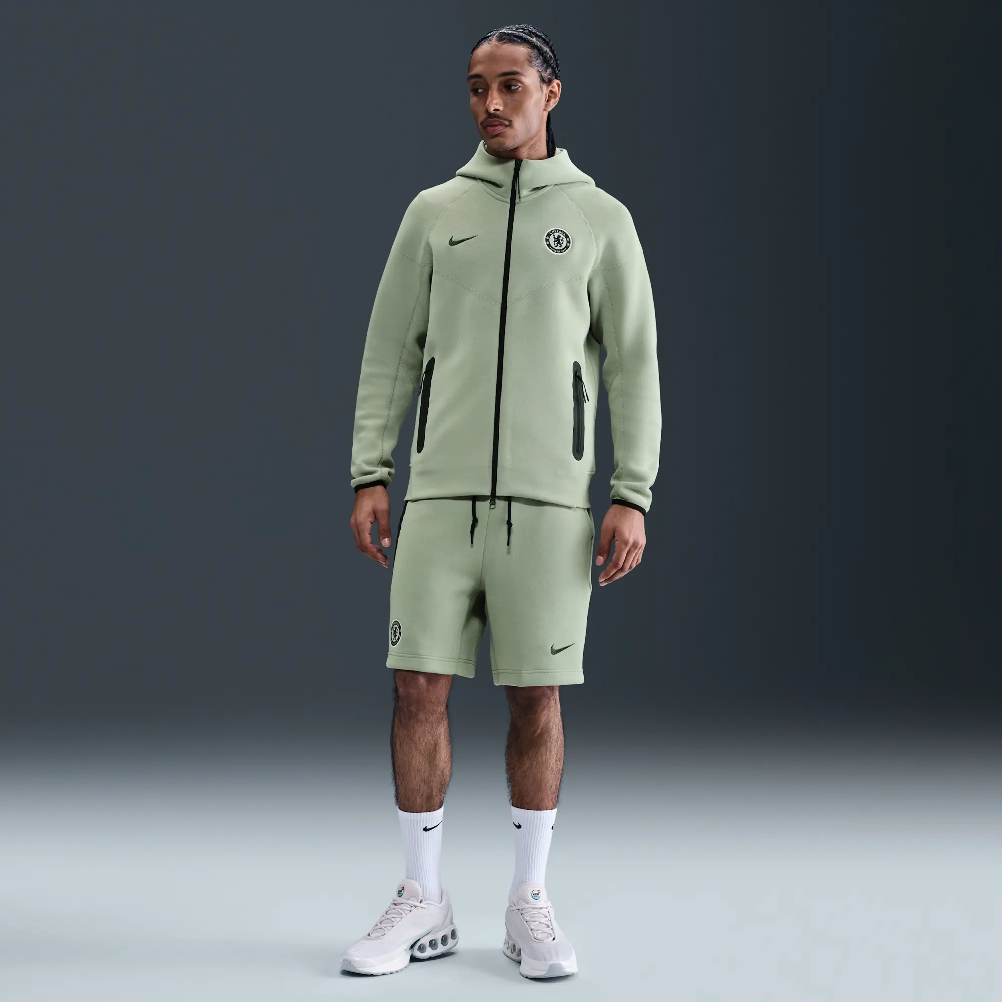 Chelsea F.C. Tech Windrunner Men's Nike Football Fleece Full-Zip Hoodie - Green - Sustainable Materials