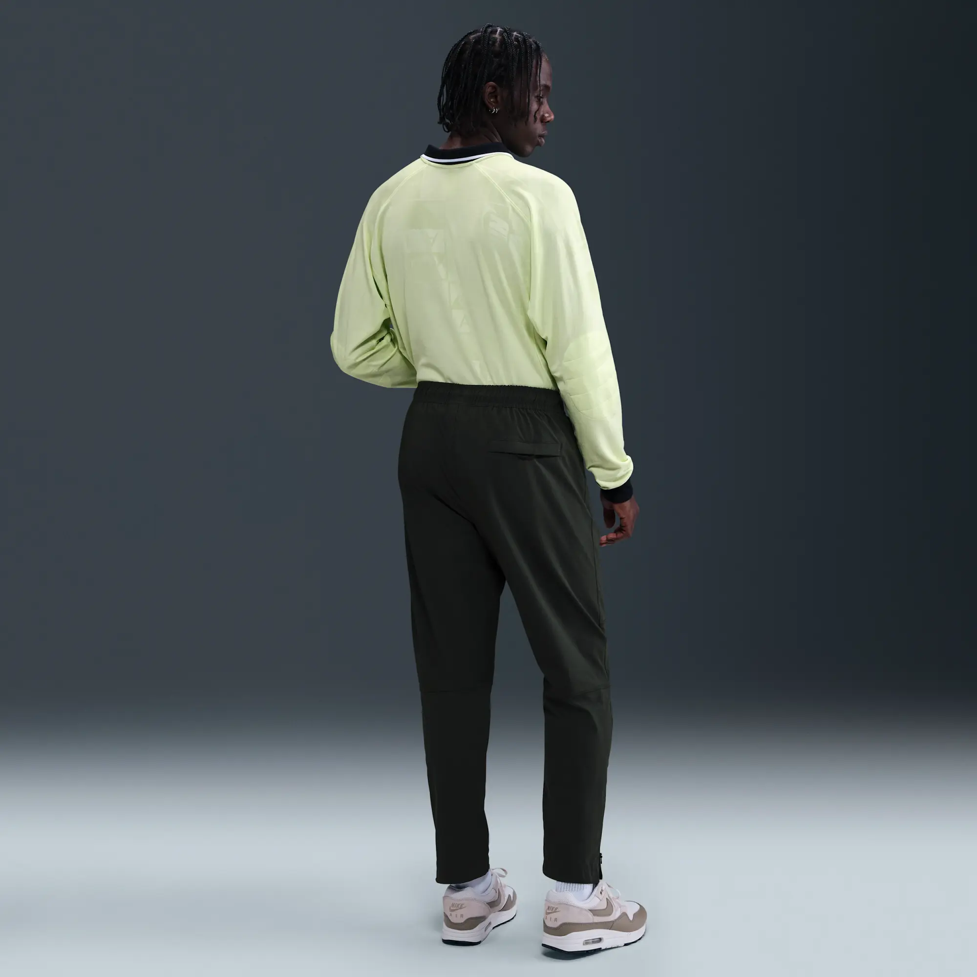 Chelsea F.C. Tech Men's Nike Football Woven Pants - Green - Nylon/Elastane