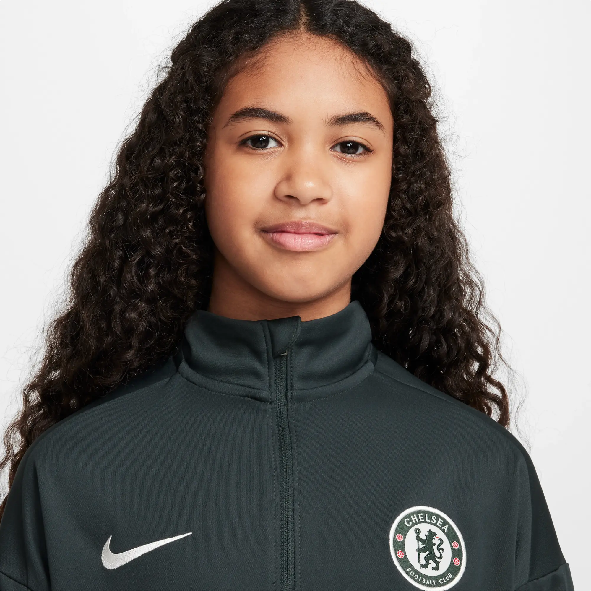 Chelsea F.C. Academy Pro Older Kids' Nike Dri-FIT Football Knit Tracksuit - Green - Sustainable Materials