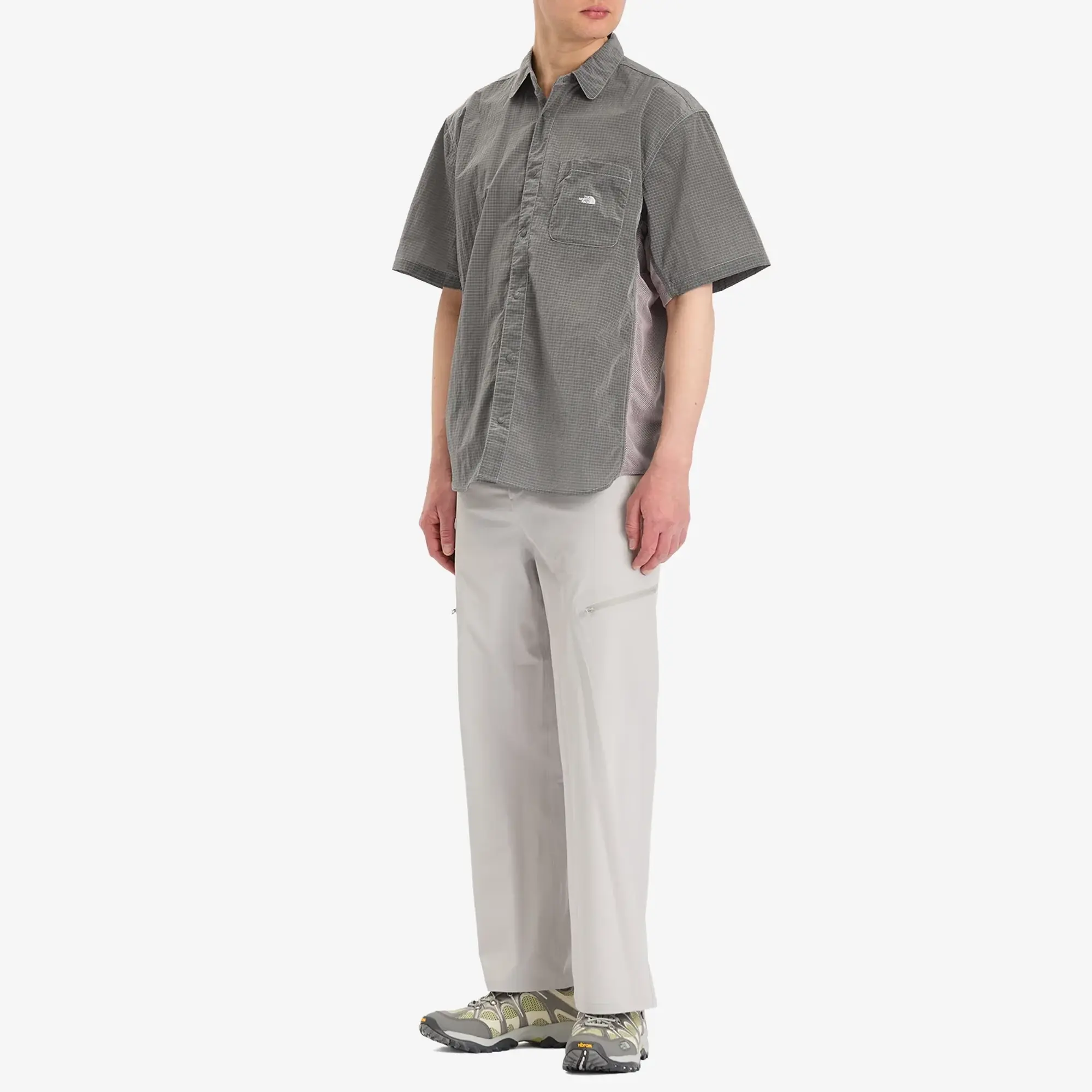 The North Face Men's Fabric Mix Short Sleeve Shirt High Rise Grey