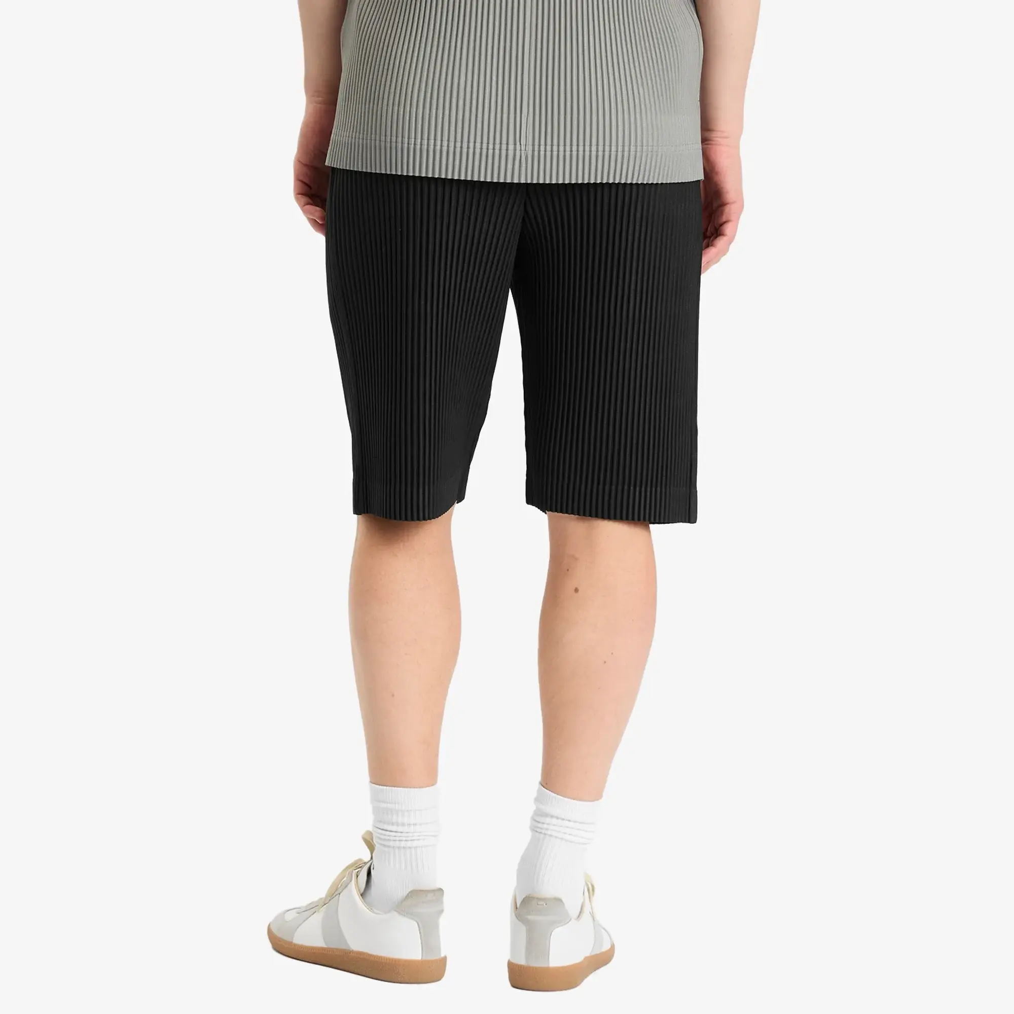 Homme Plissé Issey Miyake Men's Pleated Shorts Black