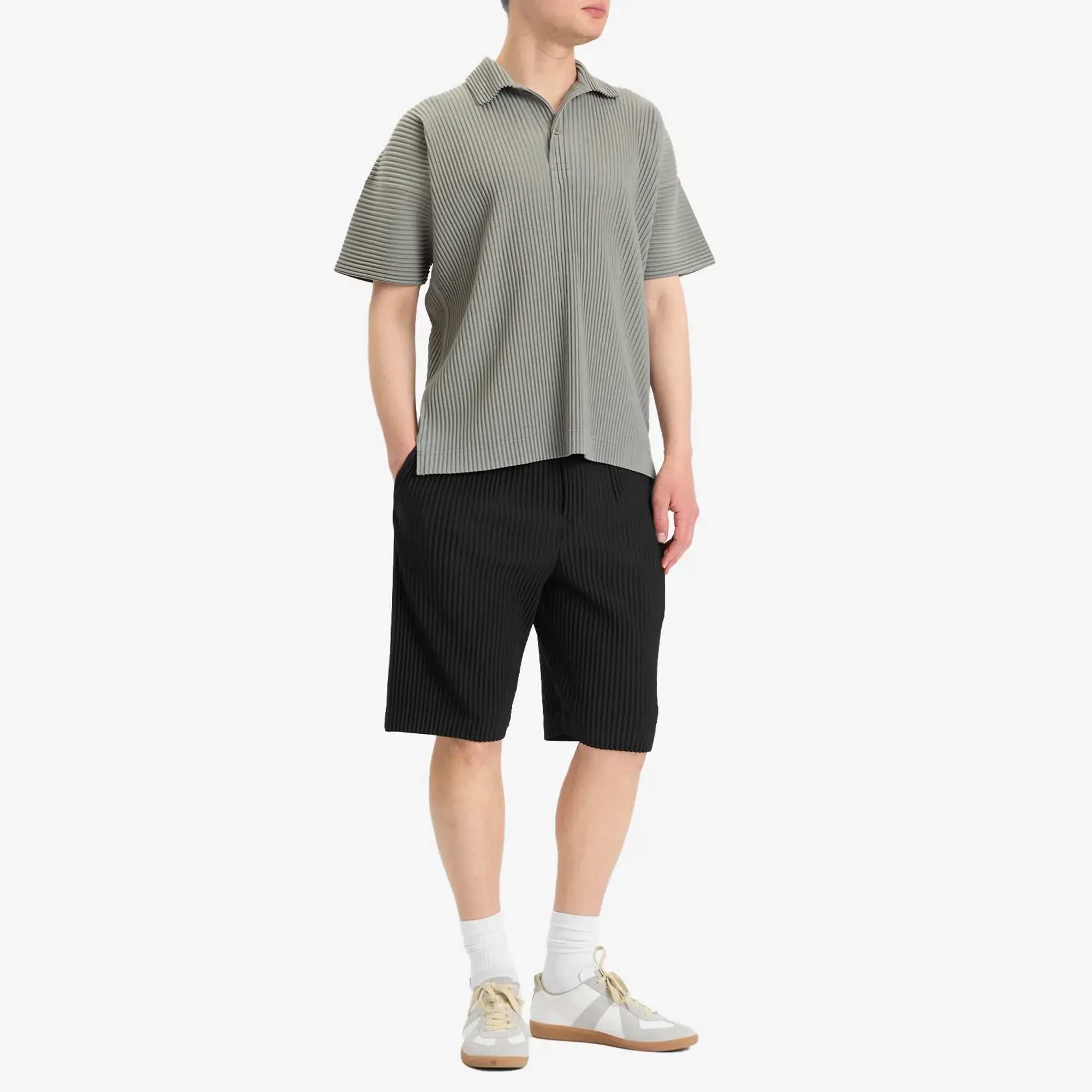 Homme Plissé Issey Miyake Men's Pleated Shorts Black