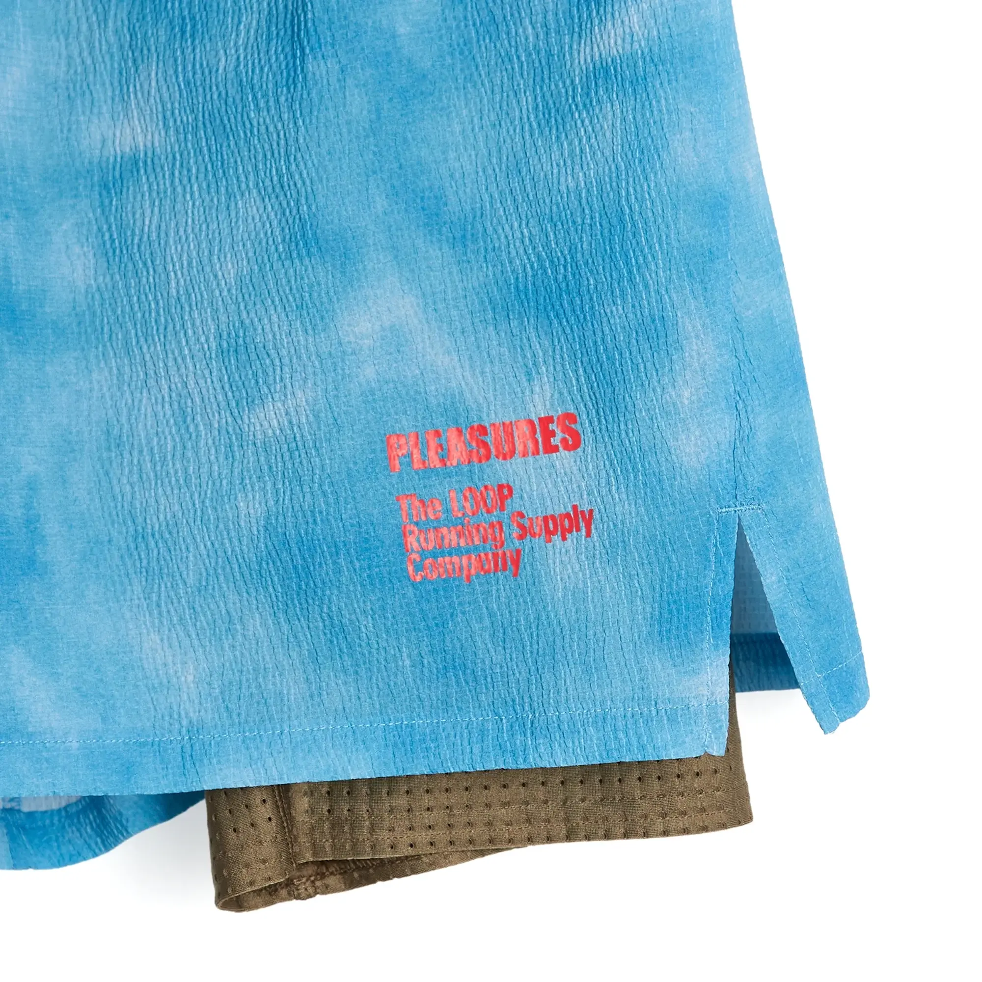 ON Men's x Pleasures x The Loop Pace Shorts Blizzard