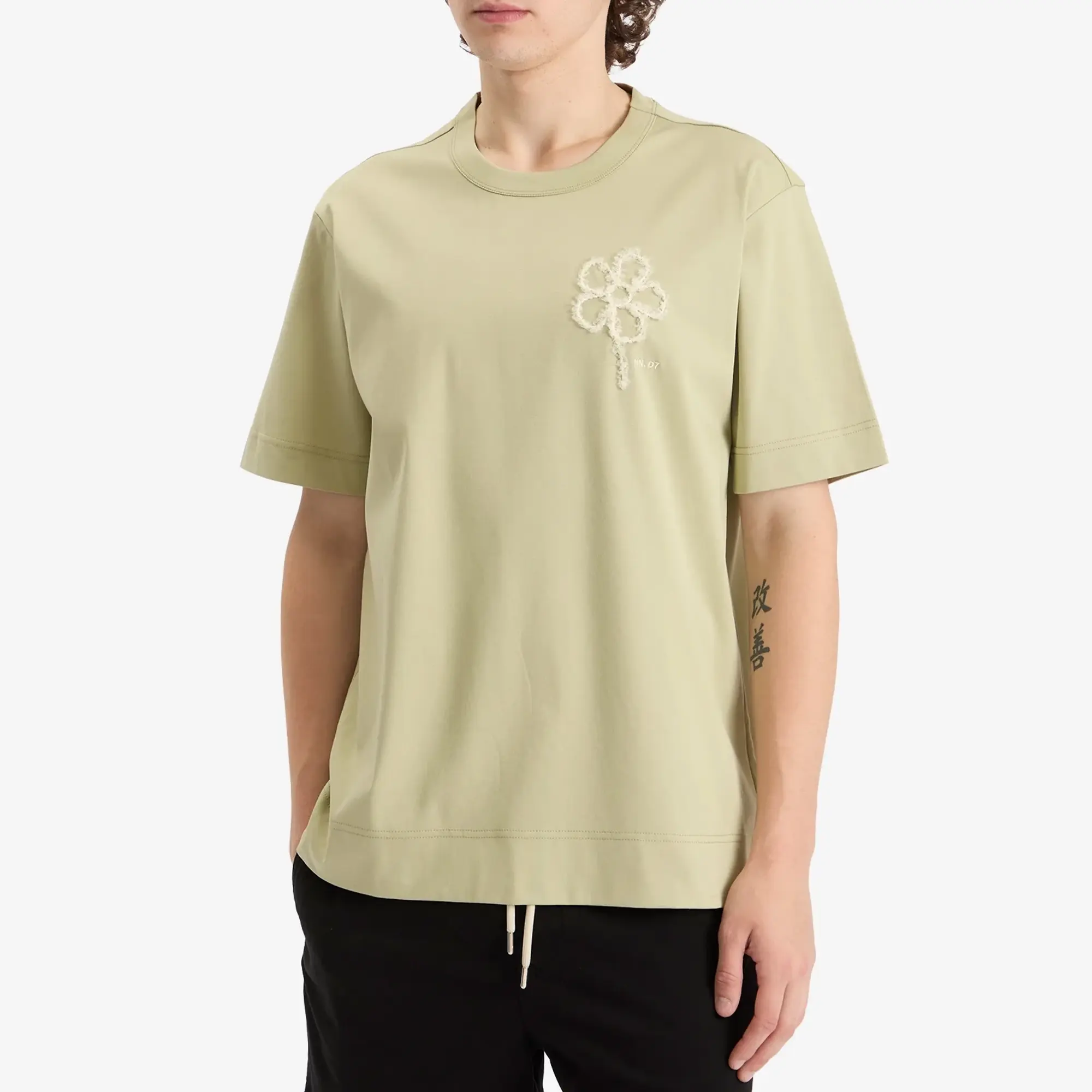 NN07 Men's Pedro Embroidered Flower T-Shirt Sage Green