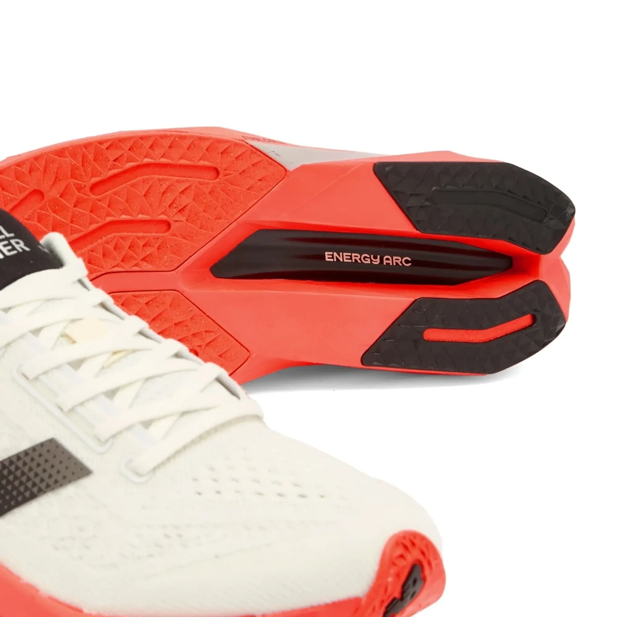 New Balance Men's Supercomp Trainer v3 Sneaker Urgent Red