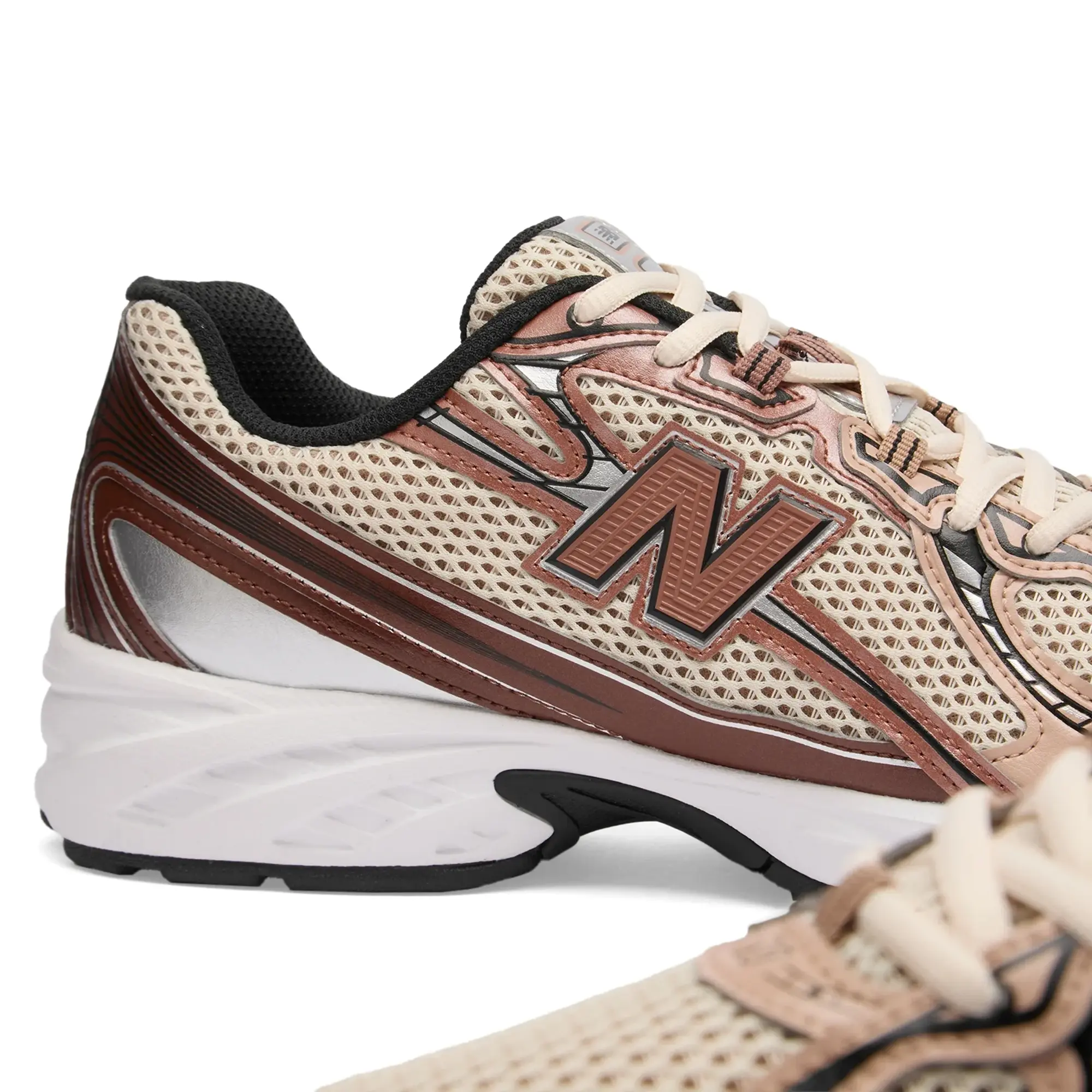 New Balance 740 Sneaker Beige