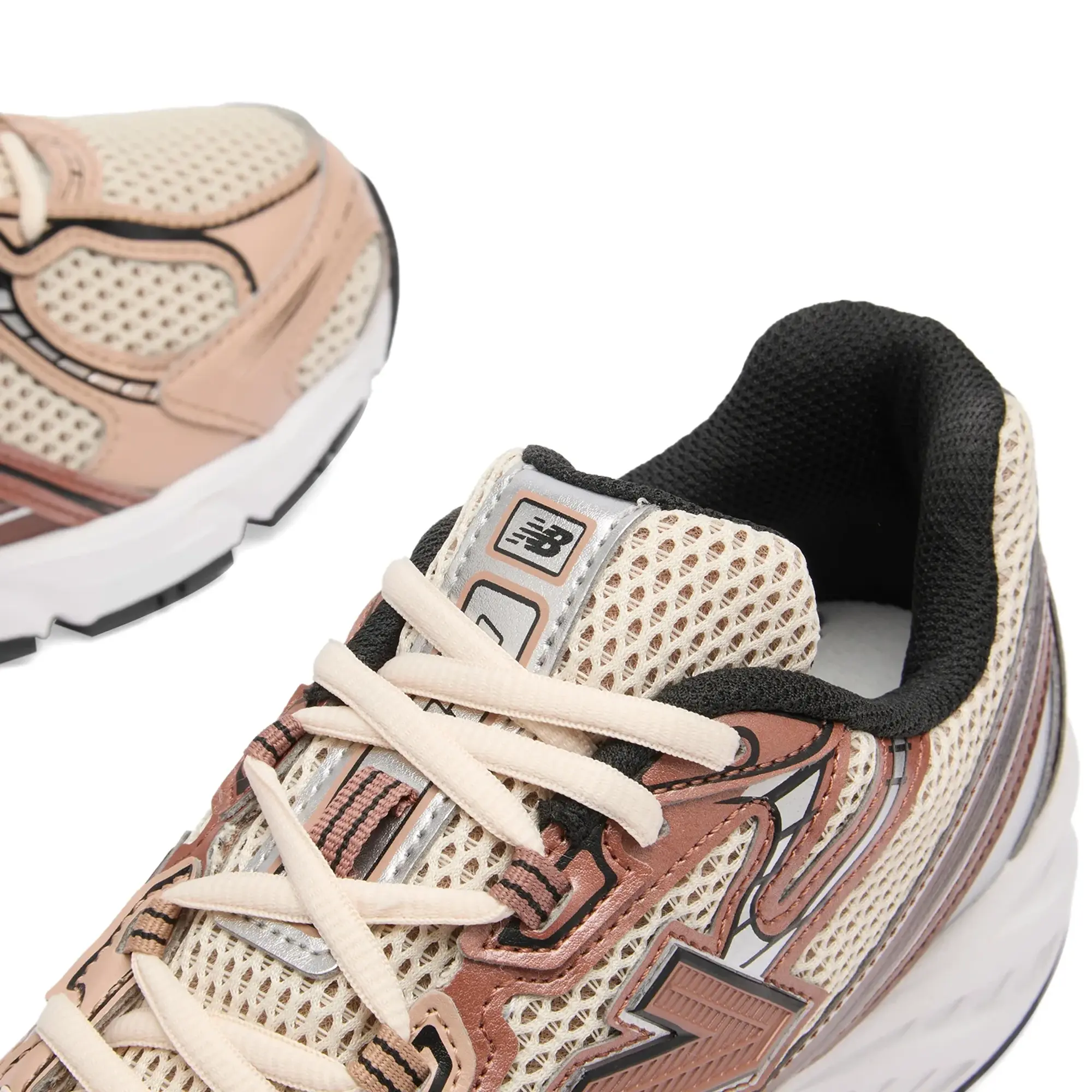New Balance 740 Sneaker Beige