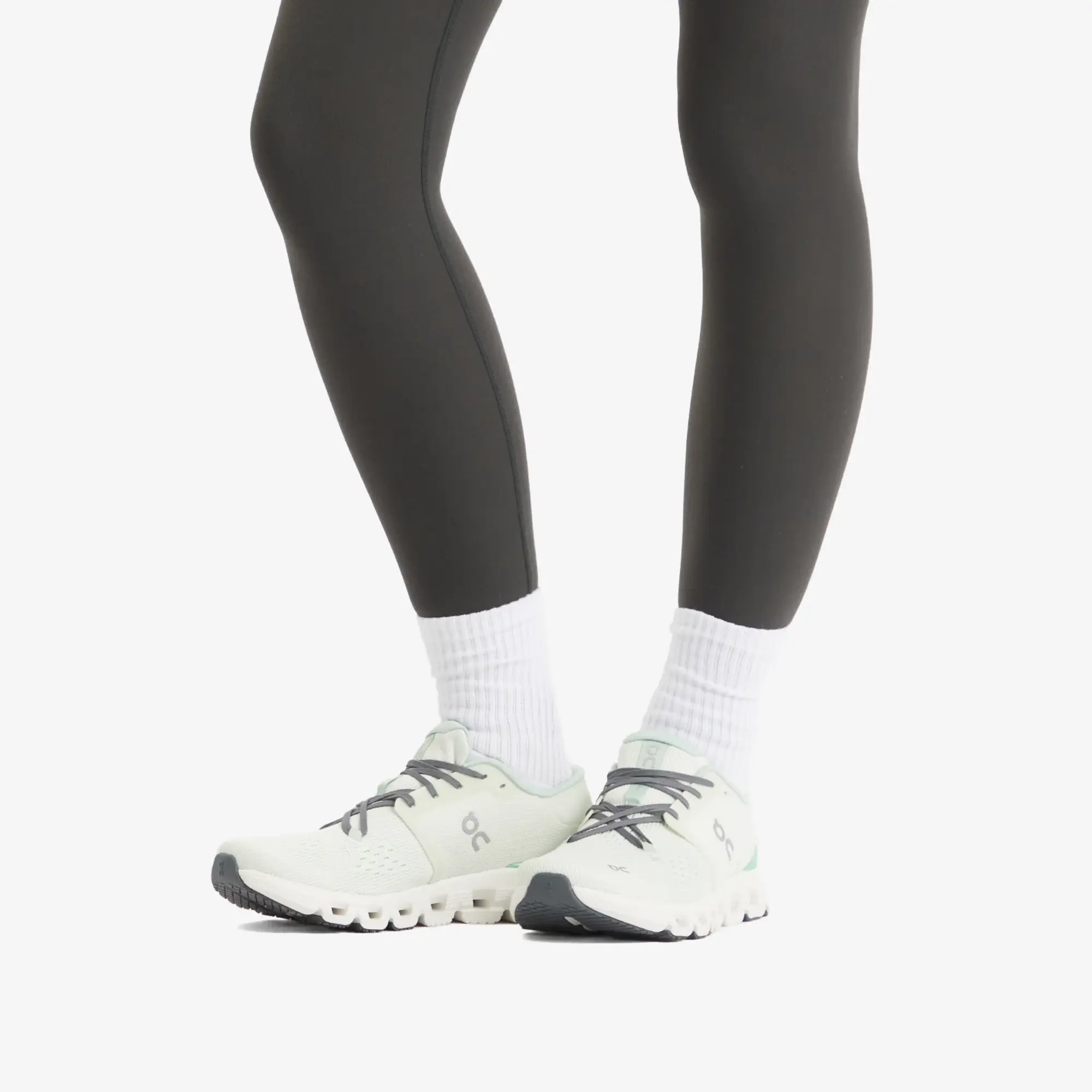 ON Women's Cloud x 4 Sneaker Aloe/HON Women'seydew