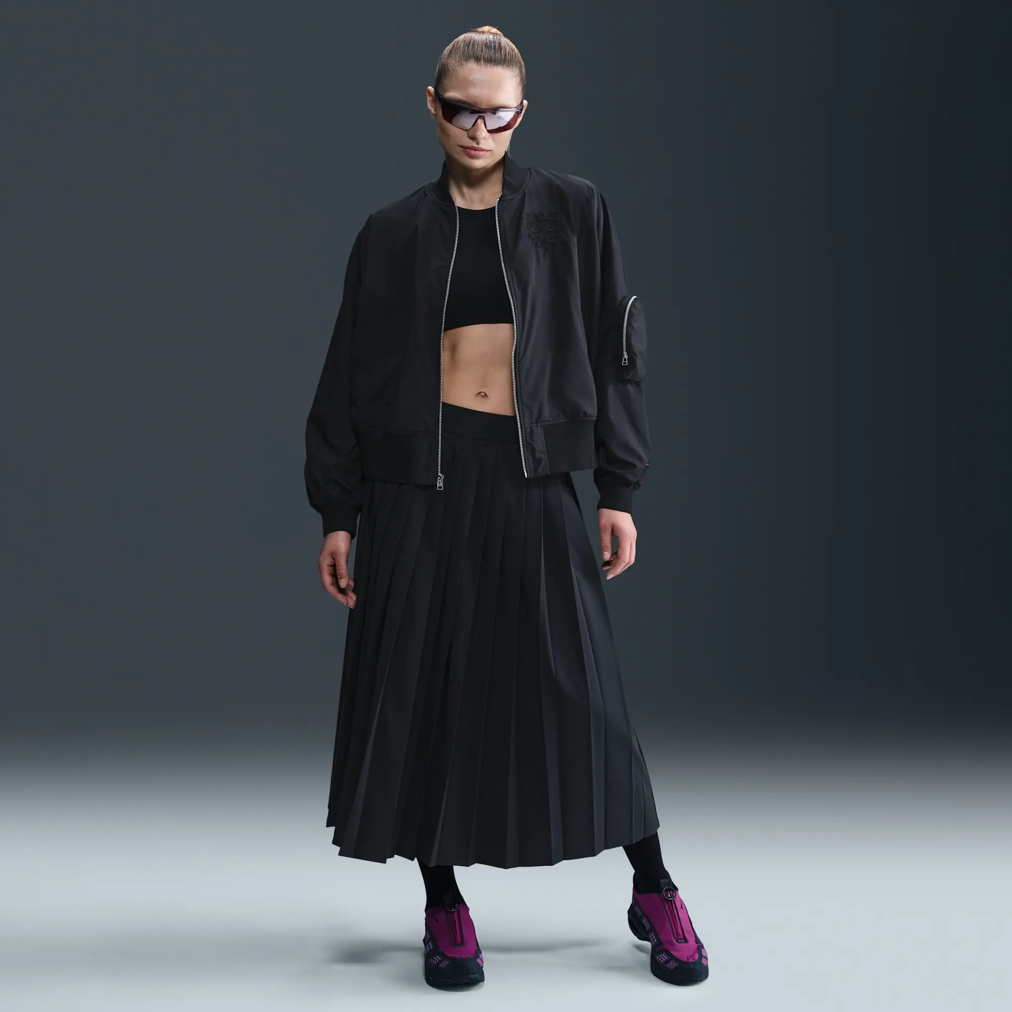 England Essential Women's Nike Football Oversized Bomber - Black - Polyester