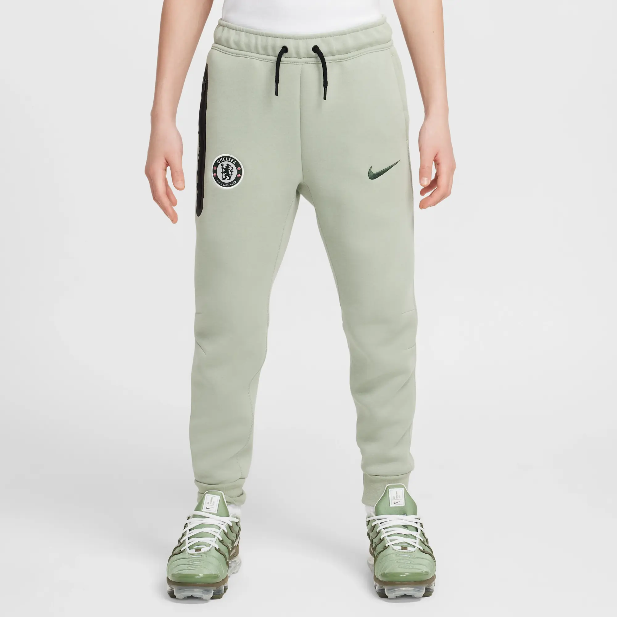 Chelsea F.C. Tech Older Kids' (Boys') Nike Football Fleece Pants - Green - Cotton/Polyester