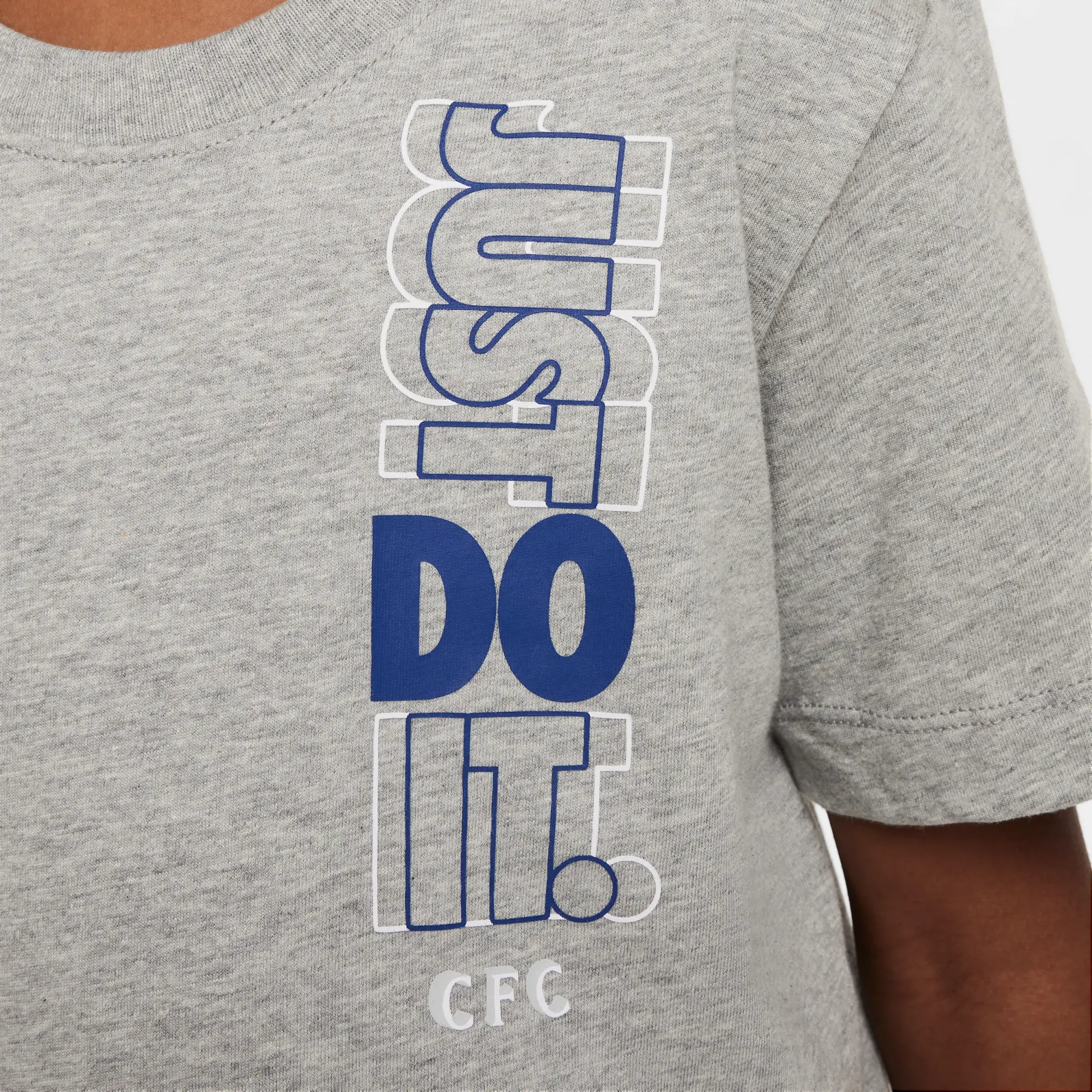 Chelsea F.C. Older Kids' Nike Football T-Shirt - Grey - Cotton