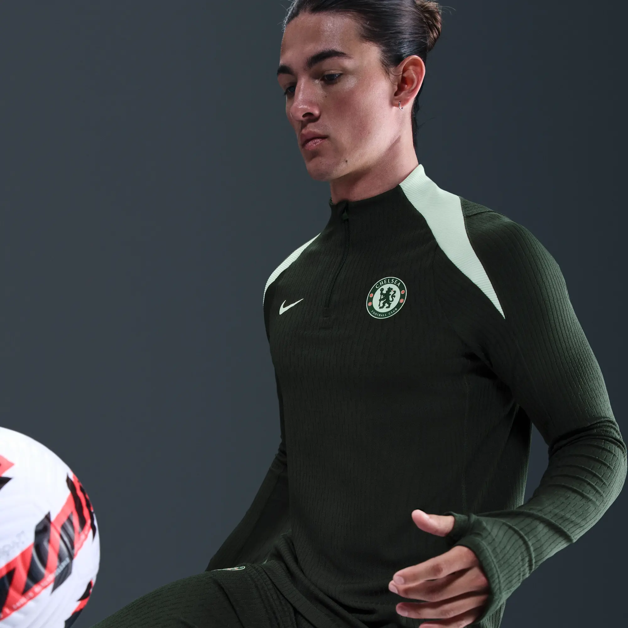 Chelsea F.C. Strike Elite Men's Nike Dri-FIT ADV Football Knit Drill Top - Green - Polyester/Elastane