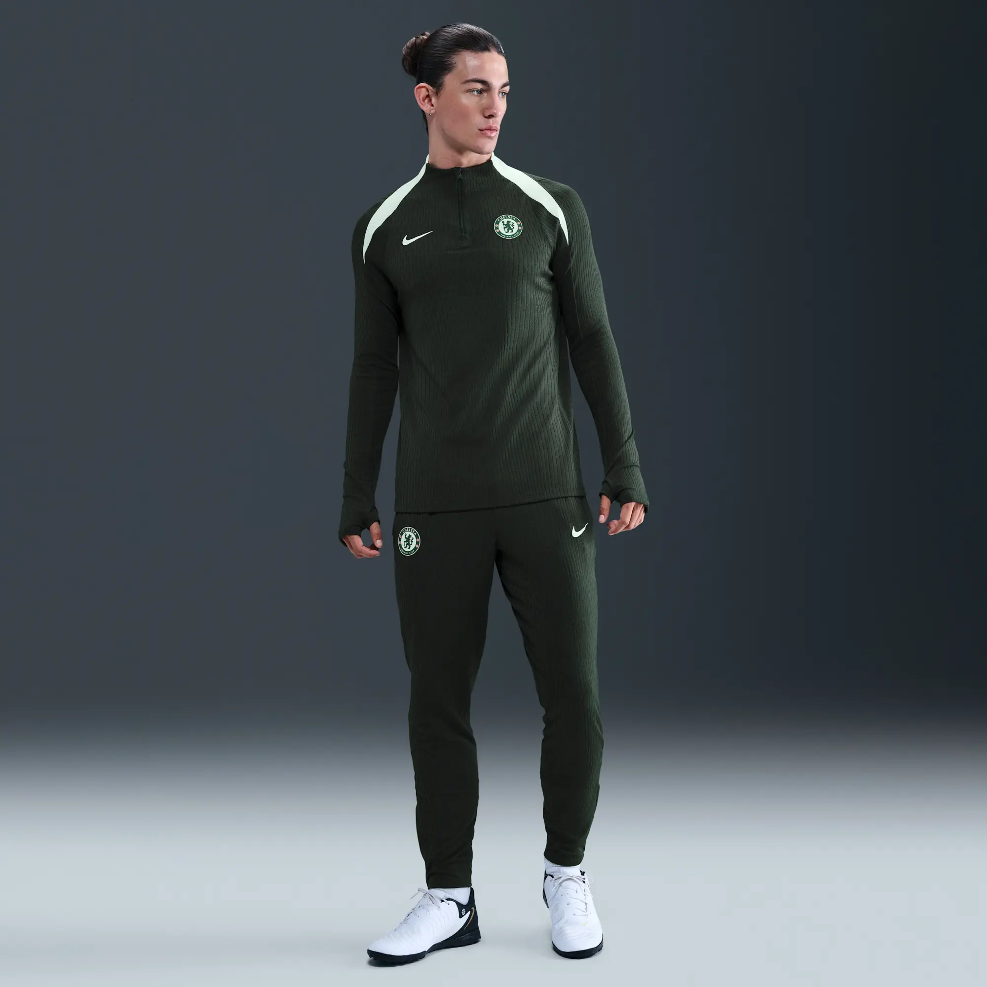 Chelsea F.C. Strike Elite Men's Nike Dri-FIT ADV Football Knit Drill Top - Green - Polyester/Elastane