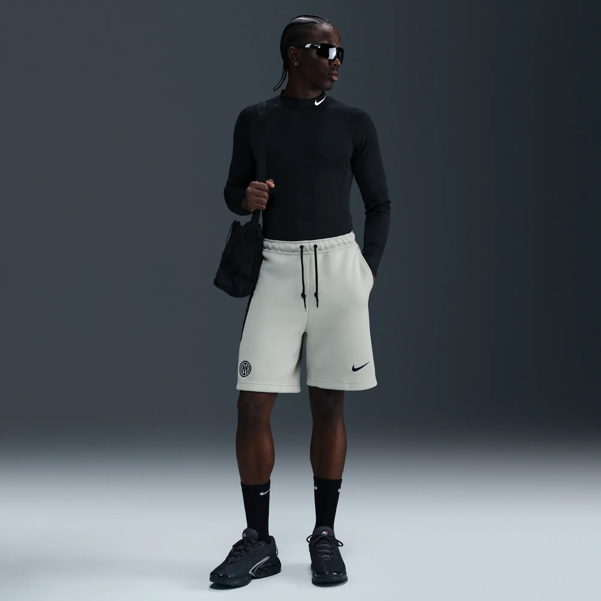 Inter Milan Tech Men's Nike Football Fleece Shorts - Grey - Cotton/Polyester