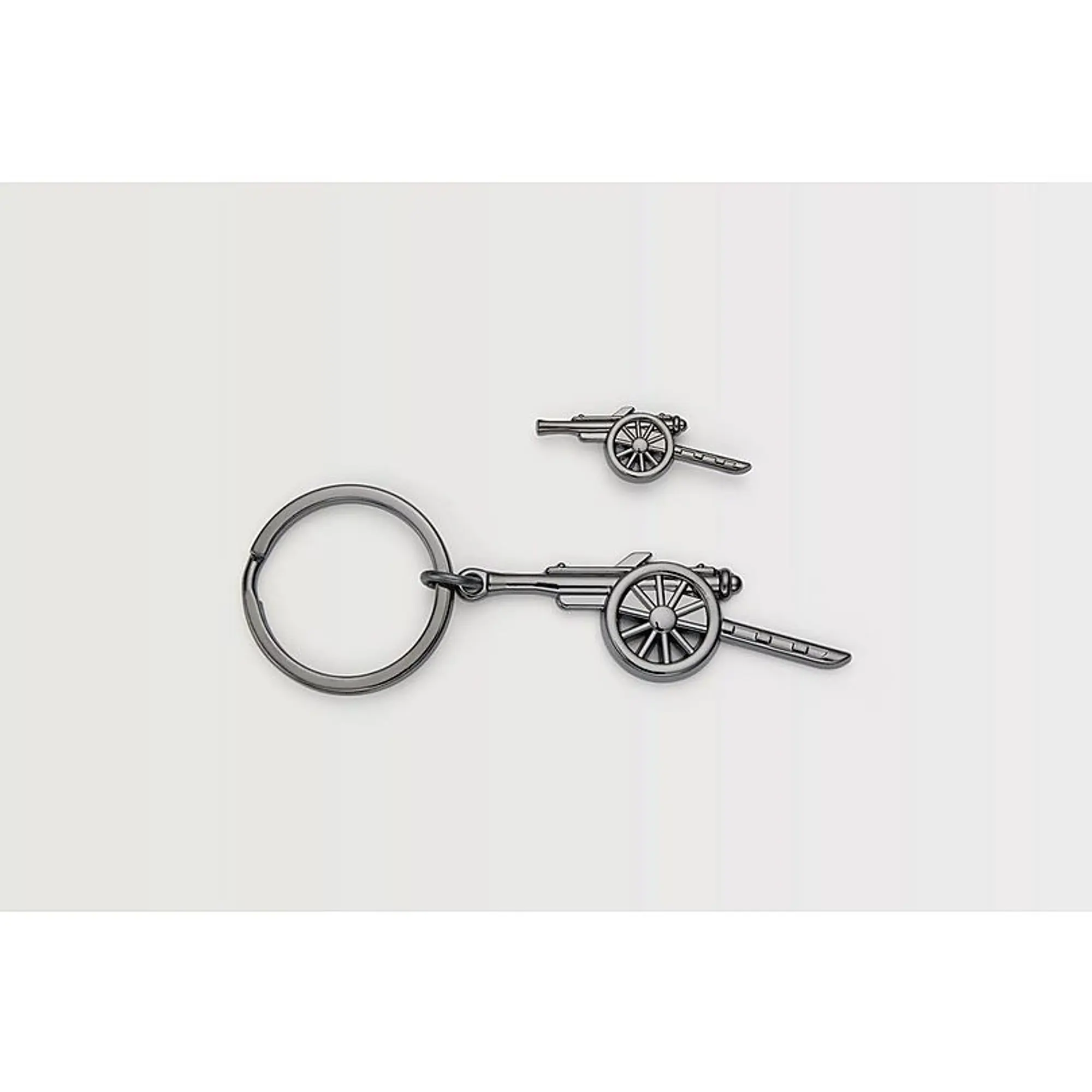 Arsenal Retro Cannon Keyring and Badge Set, Multicolor