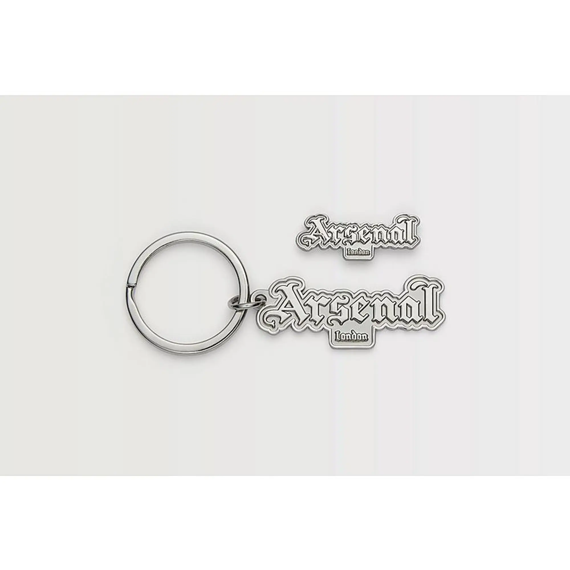 Arsenal Retro Text Keyring and Badge Set, Multicolor